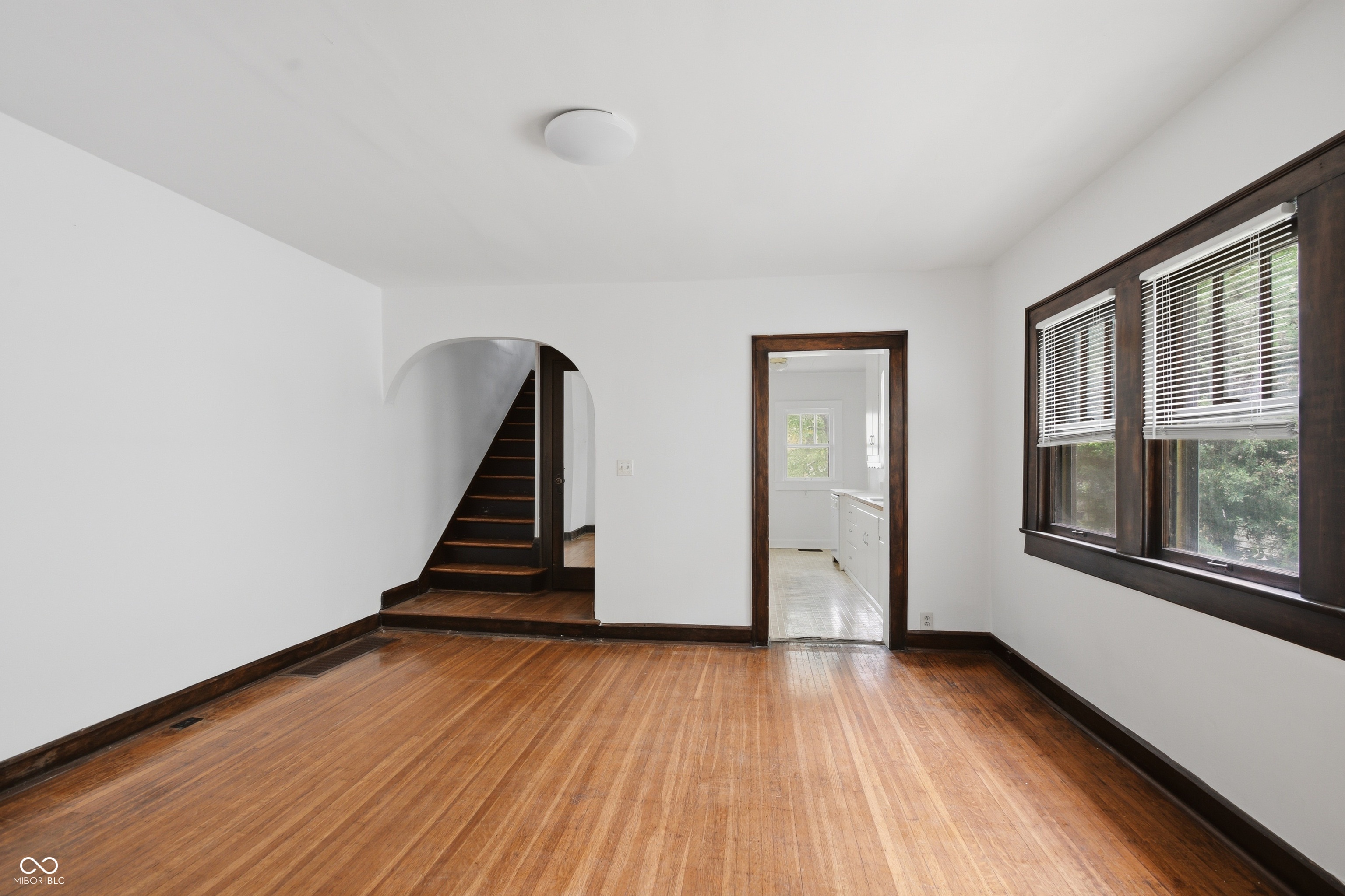 518 Woodruff Pl E Drive