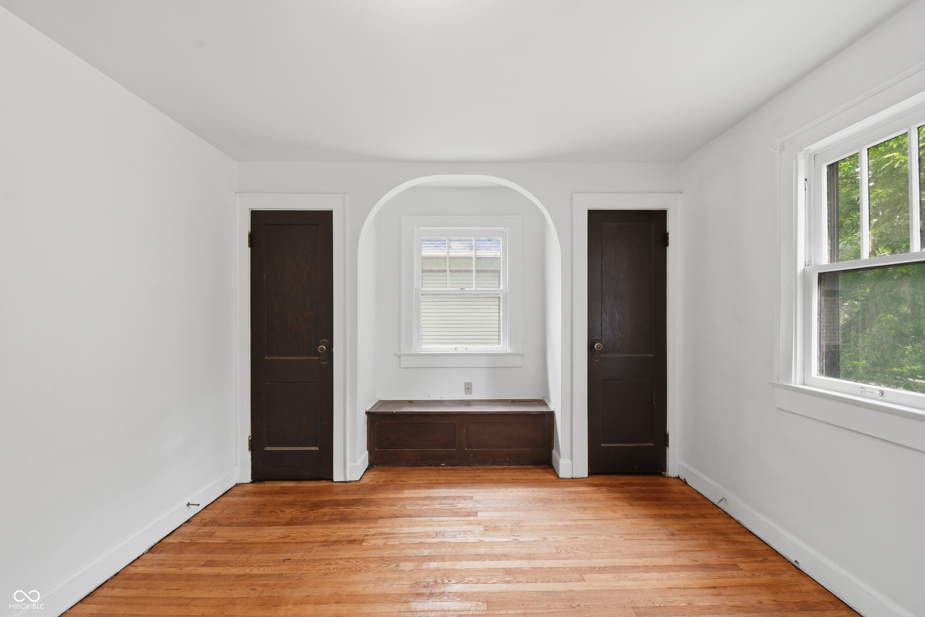 518 Woodruff Pl E Drive