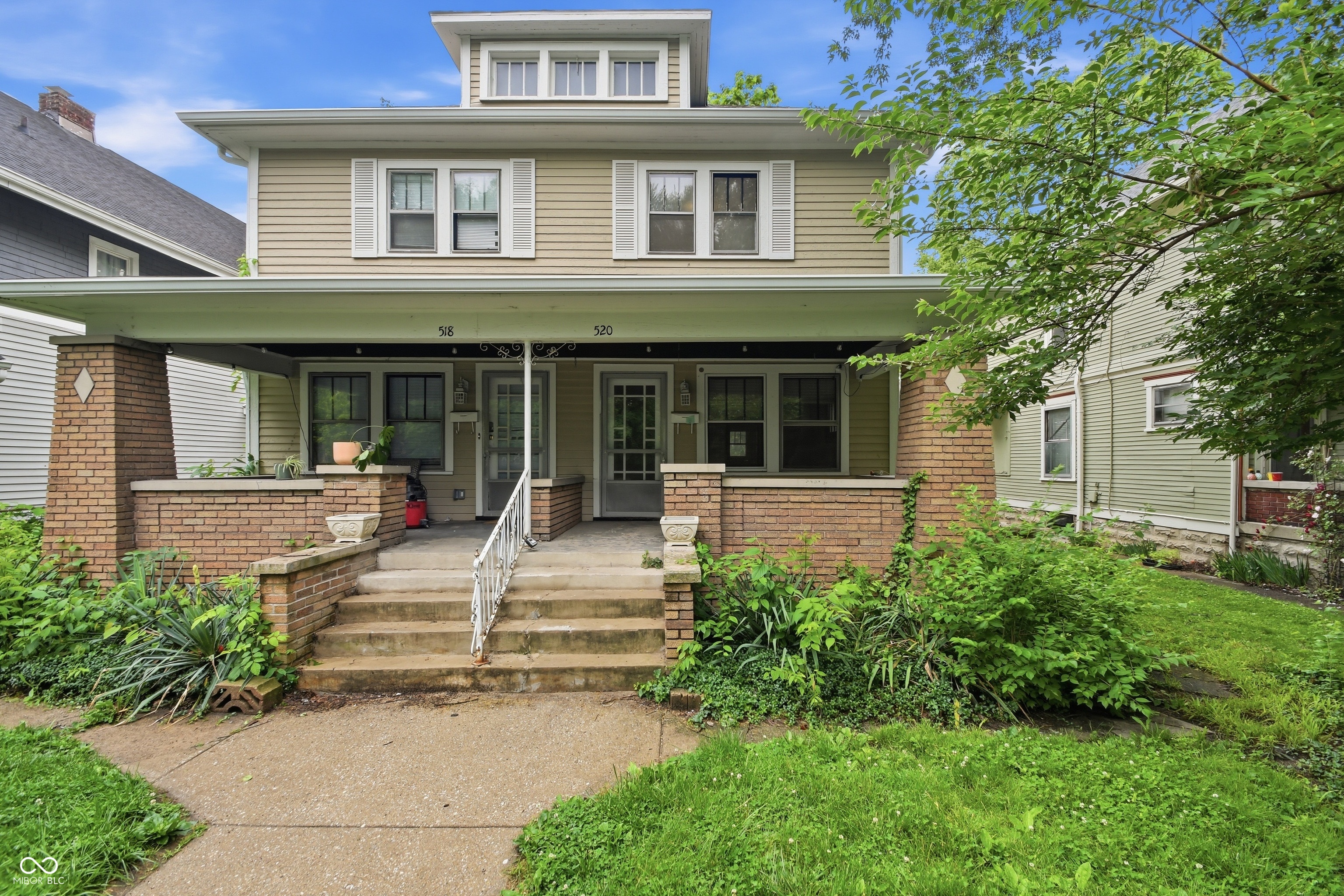 518 Woodruff Pl E Drive