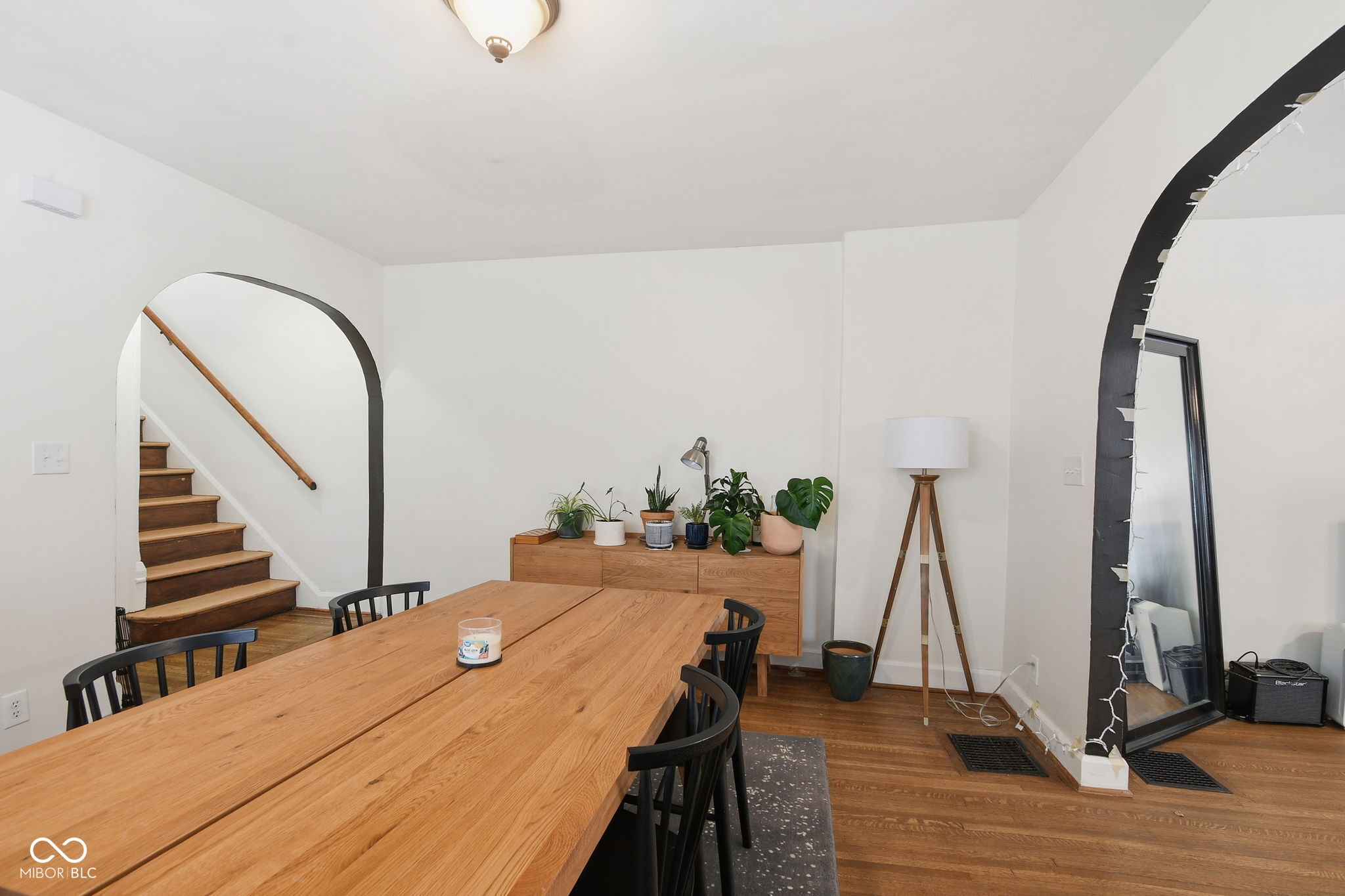 518 Woodruff Pl E Drive