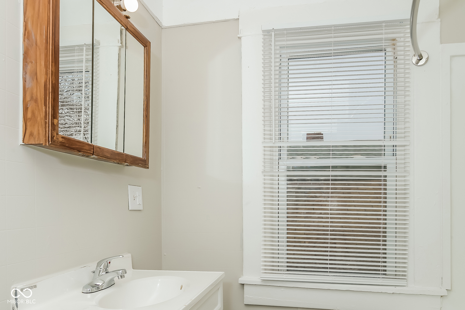 121 N Bradley Avenue