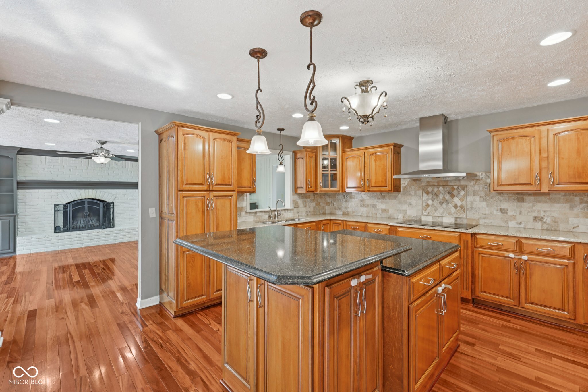 1303 E 126th Street