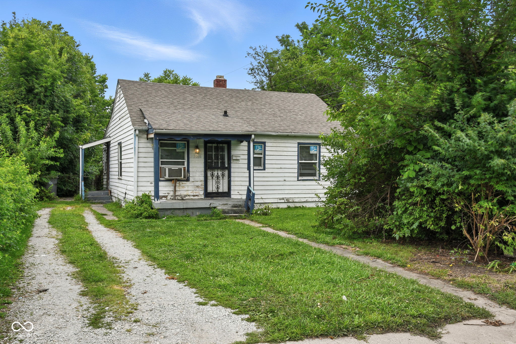 3066 N Temple Avenue