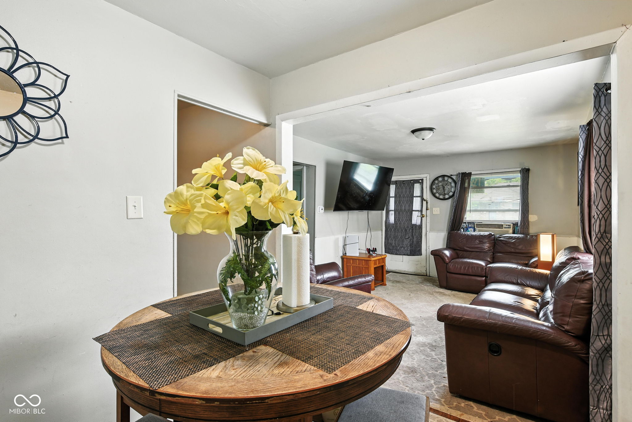 3066 N Temple Avenue