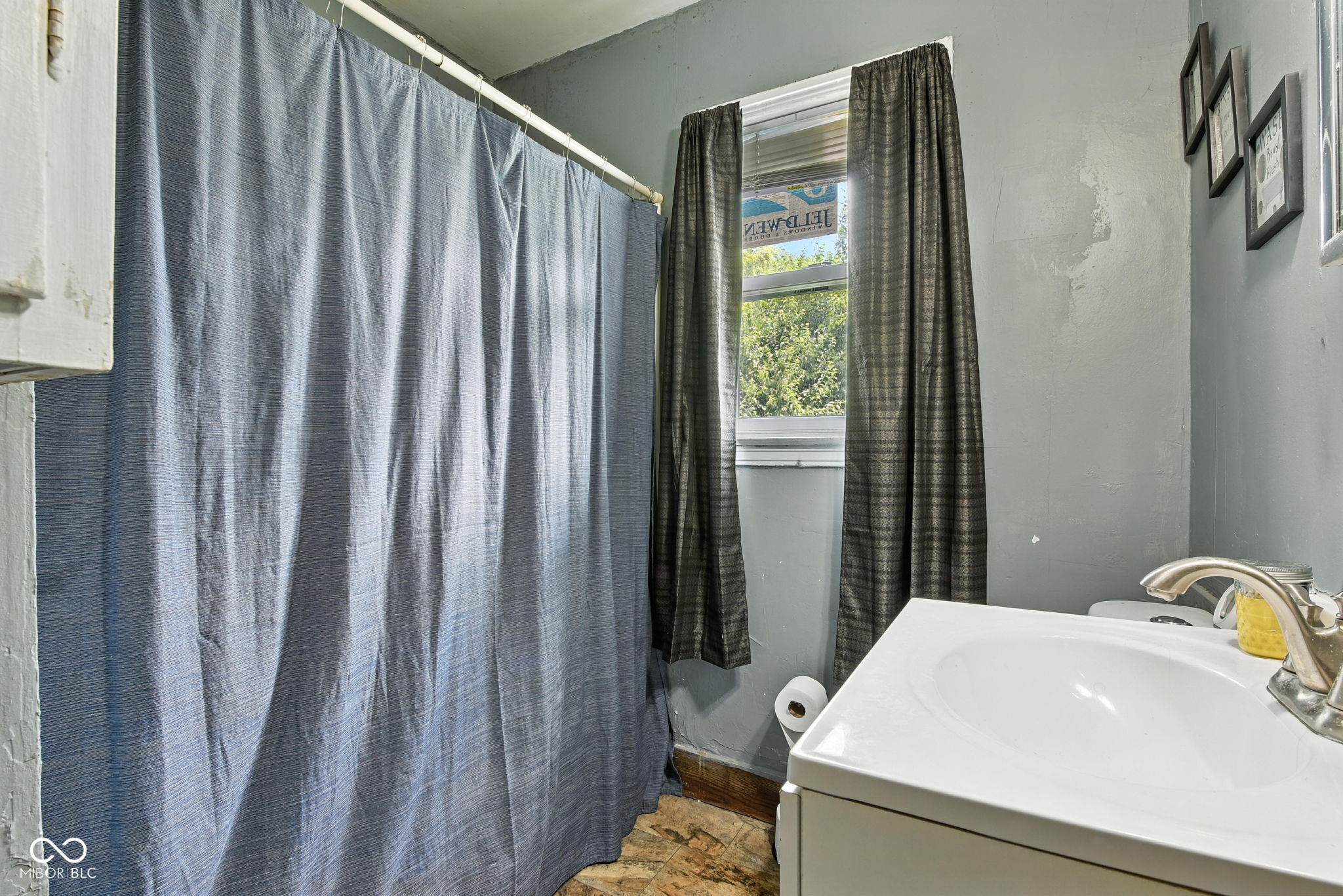 3066 N Temple Avenue