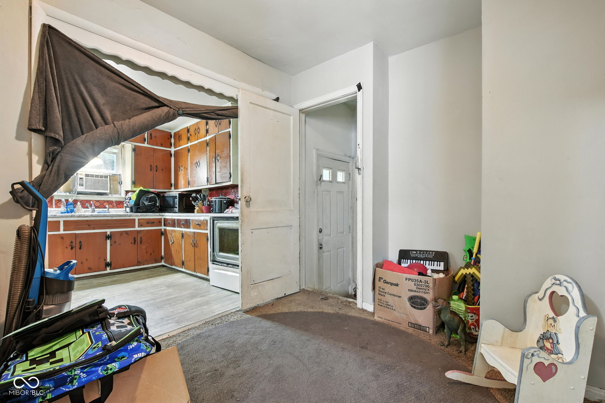 3066 N Temple Avenue