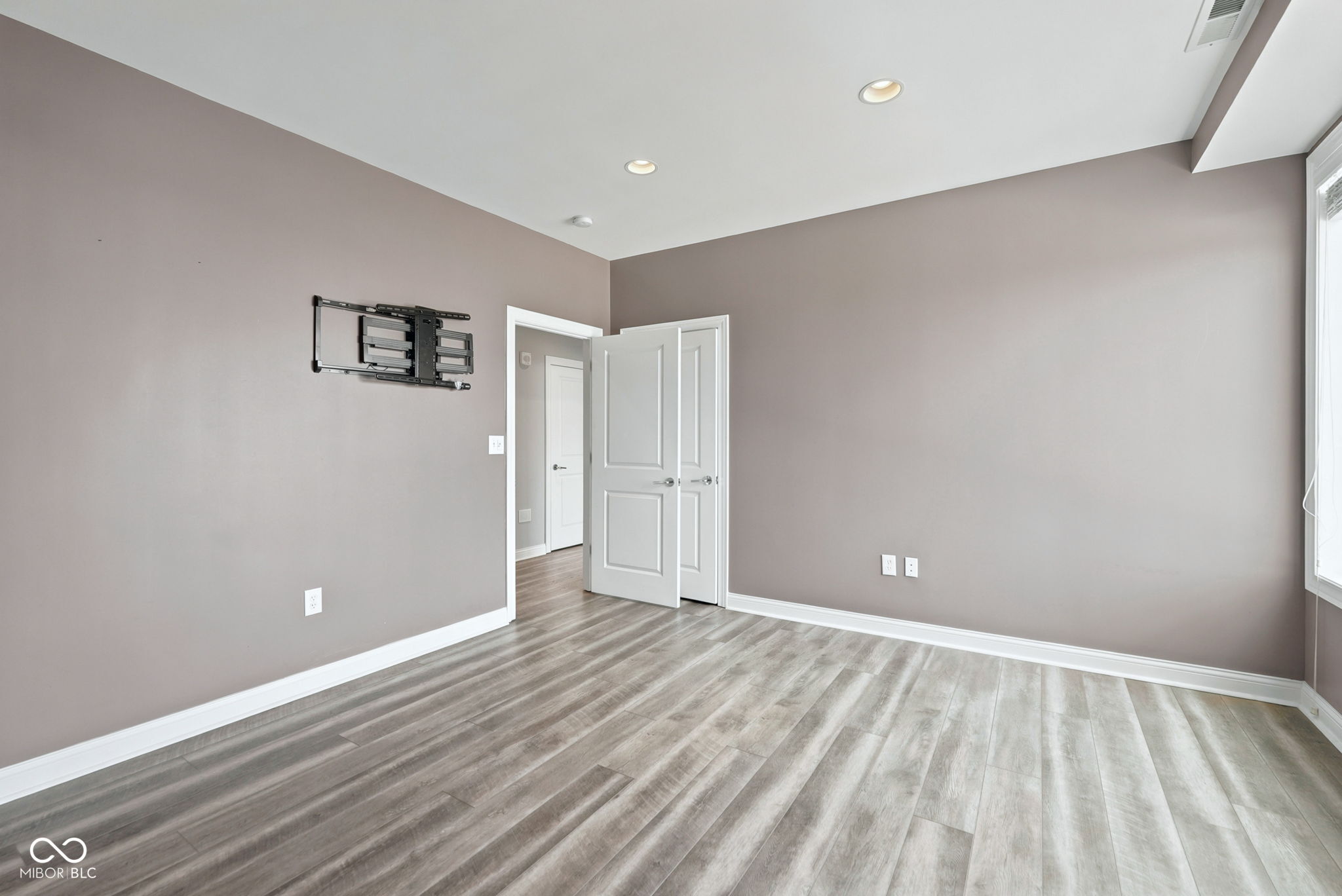 333 Massachusetts Avenue Unit: 405