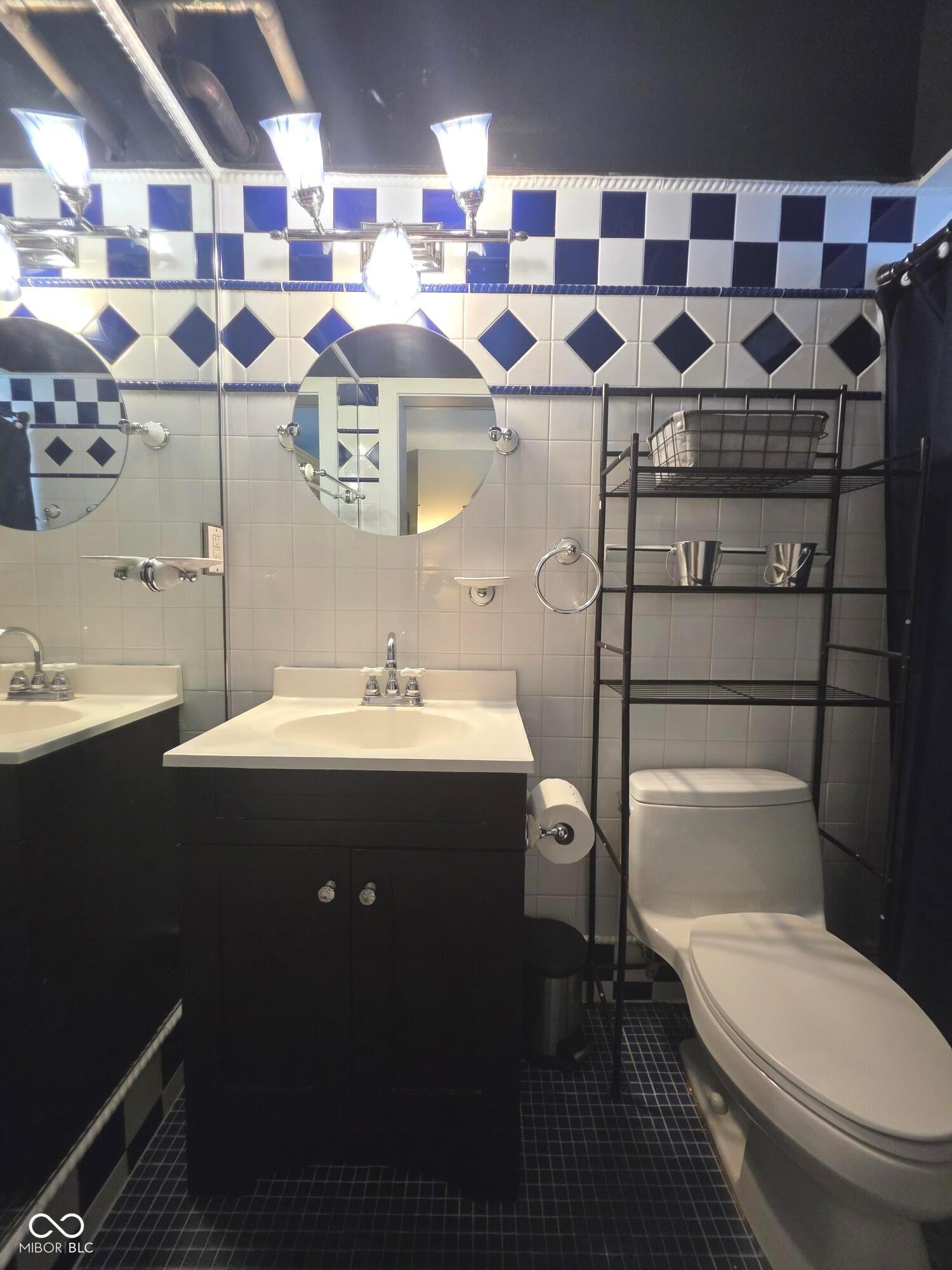 230 E 9th Street Unit: 111