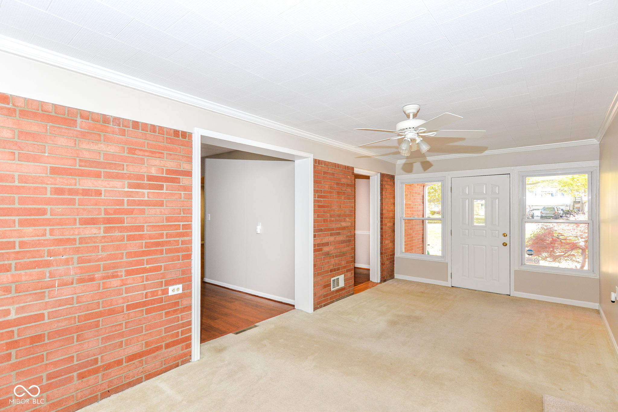 5735 N Sherman Avenue