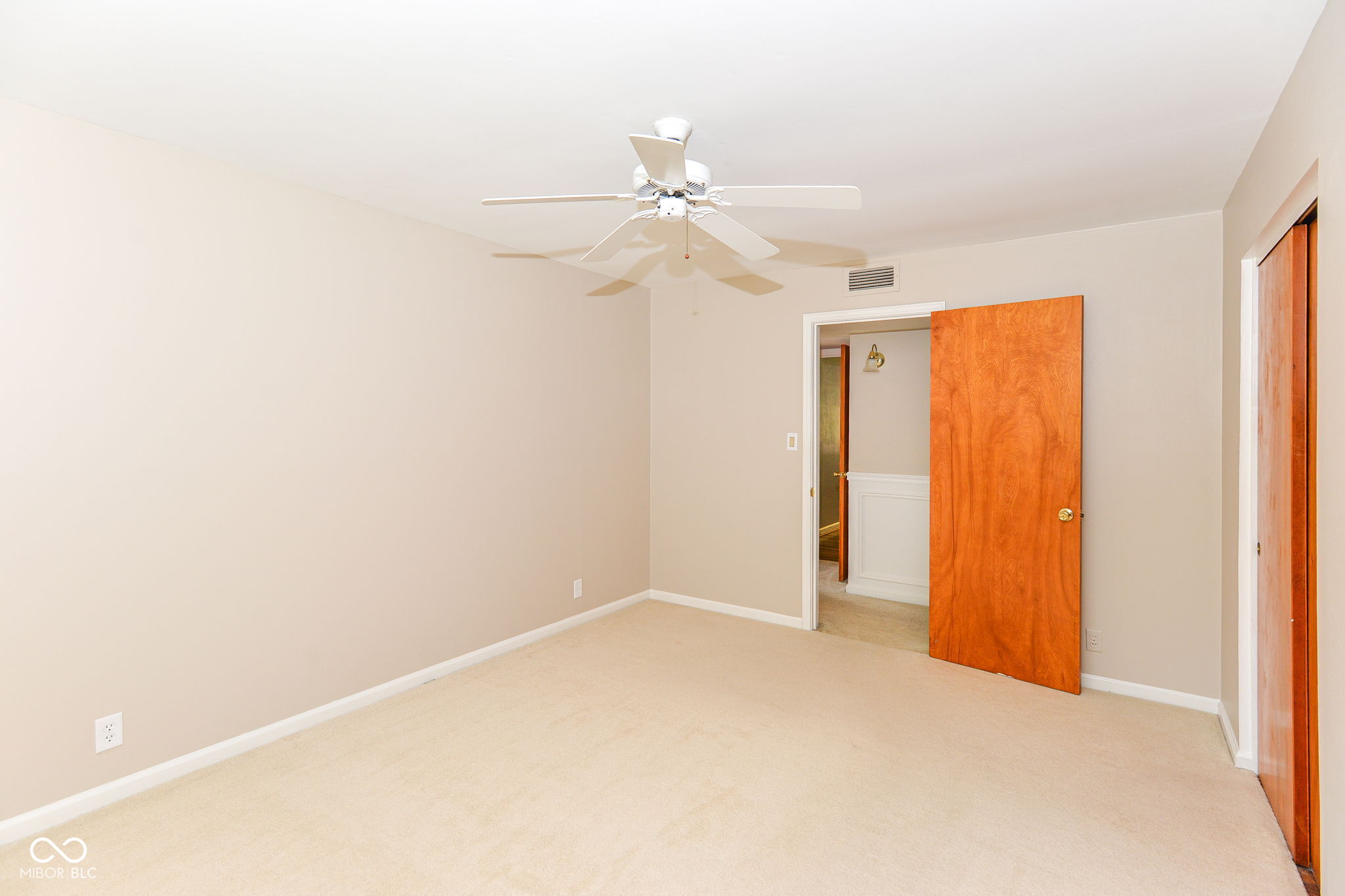 5735 N Sherman Avenue