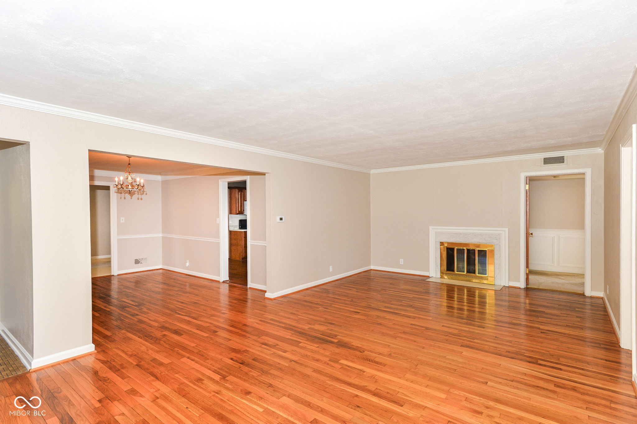 5735 N Sherman Avenue