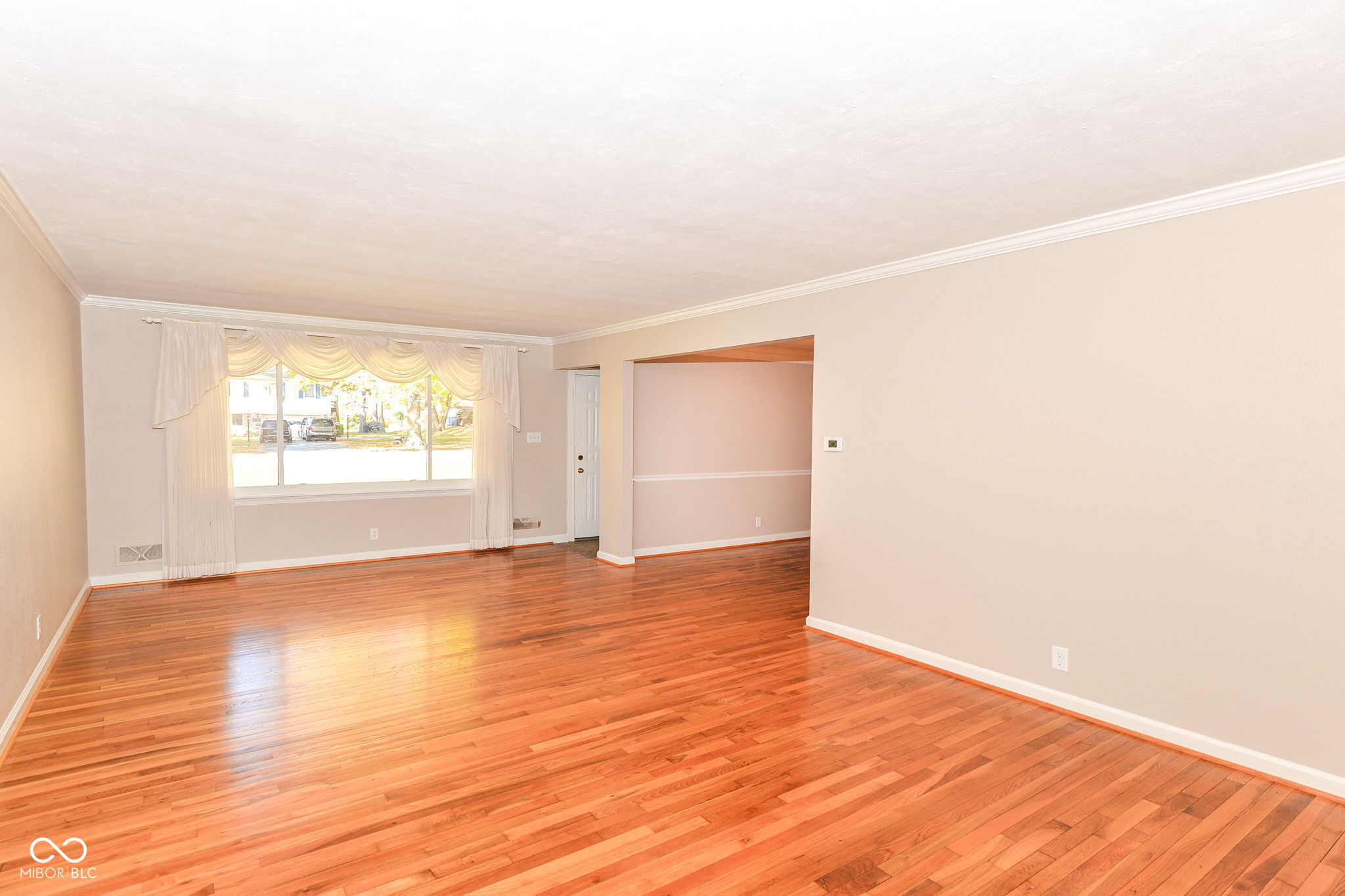 5735 N Sherman Avenue