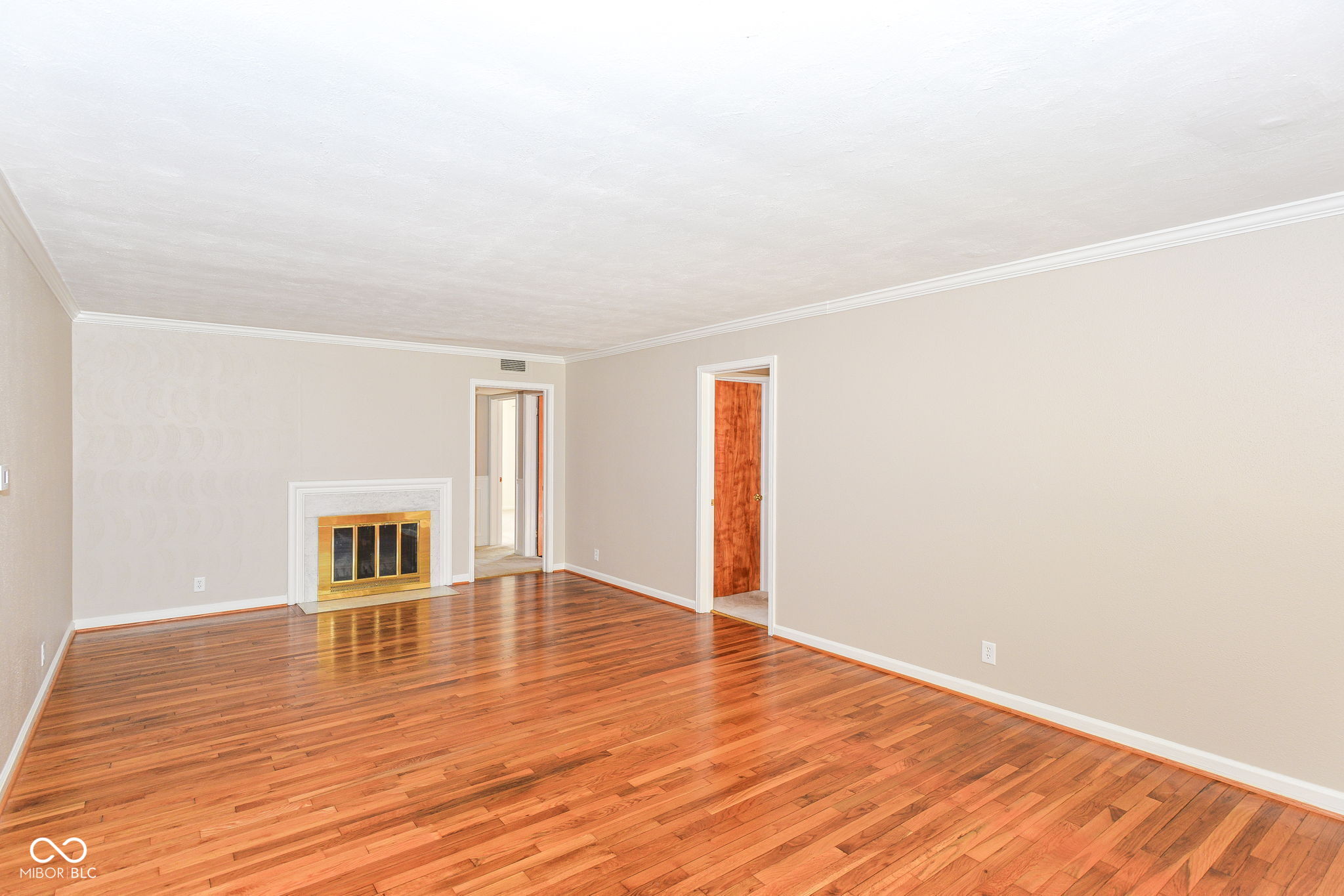 5735 N Sherman Avenue