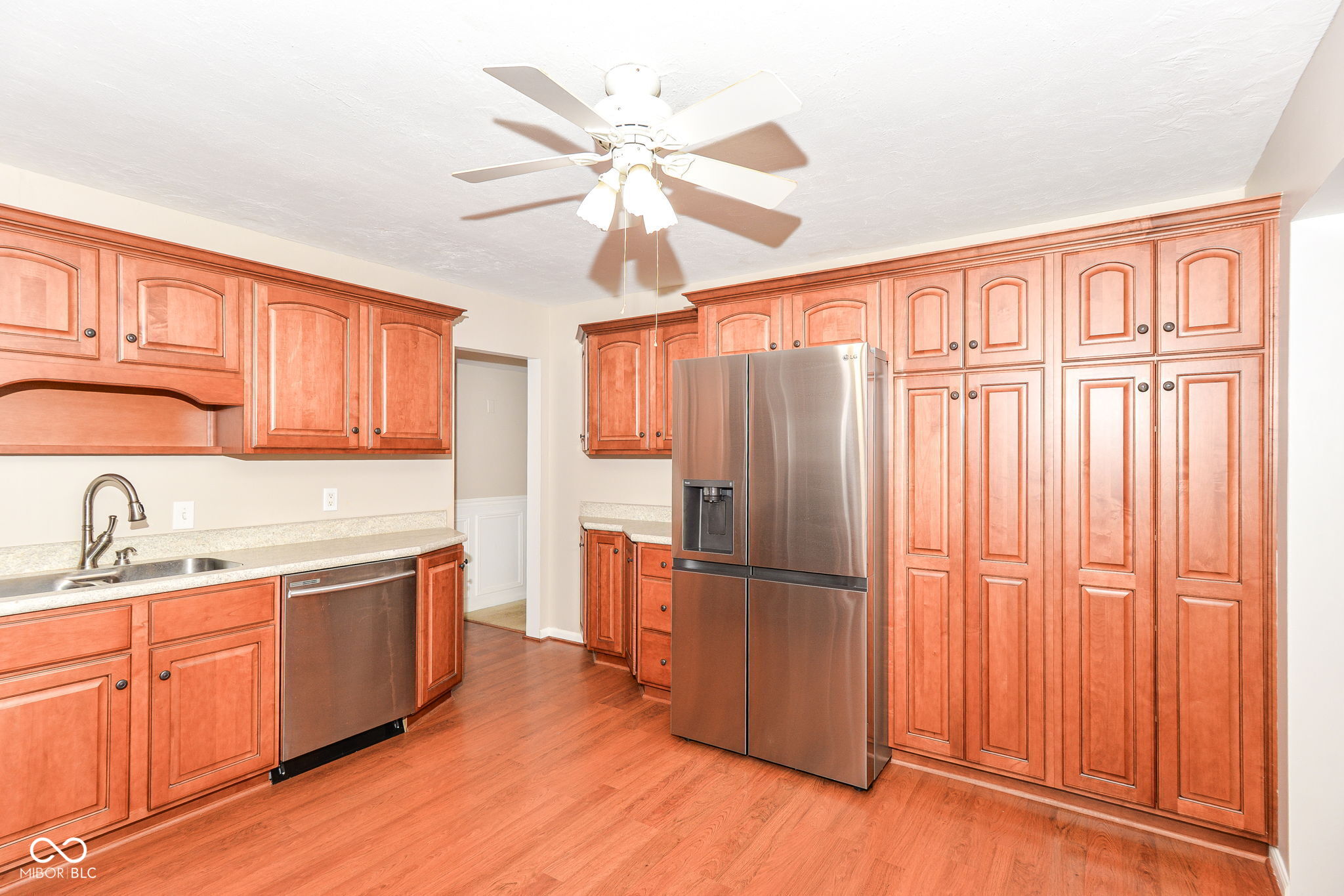 5735 N Sherman Avenue