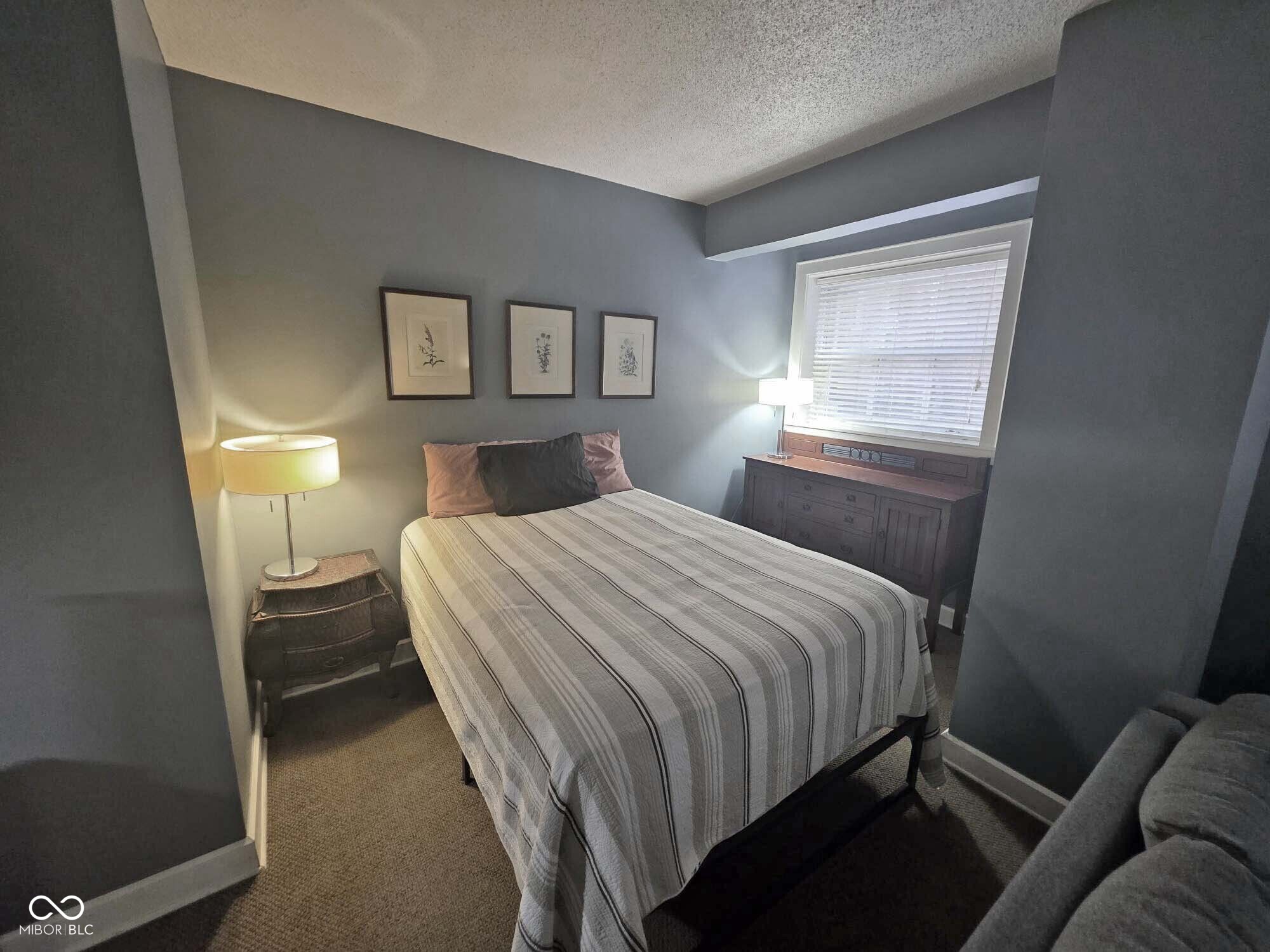 230 E 9th Street Unit: APT 109