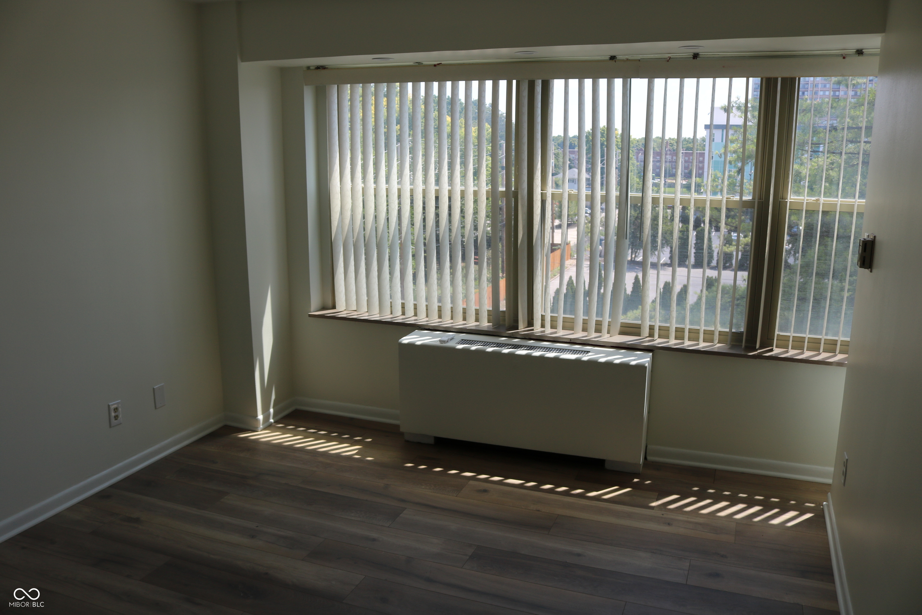 3965 N Meridian Street Unit: 5J