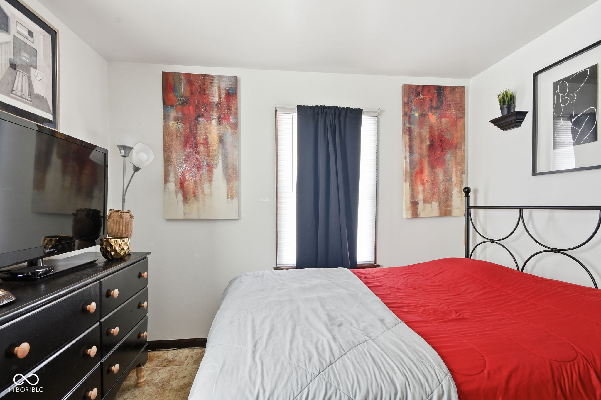 3501 N Lynhurst Drive