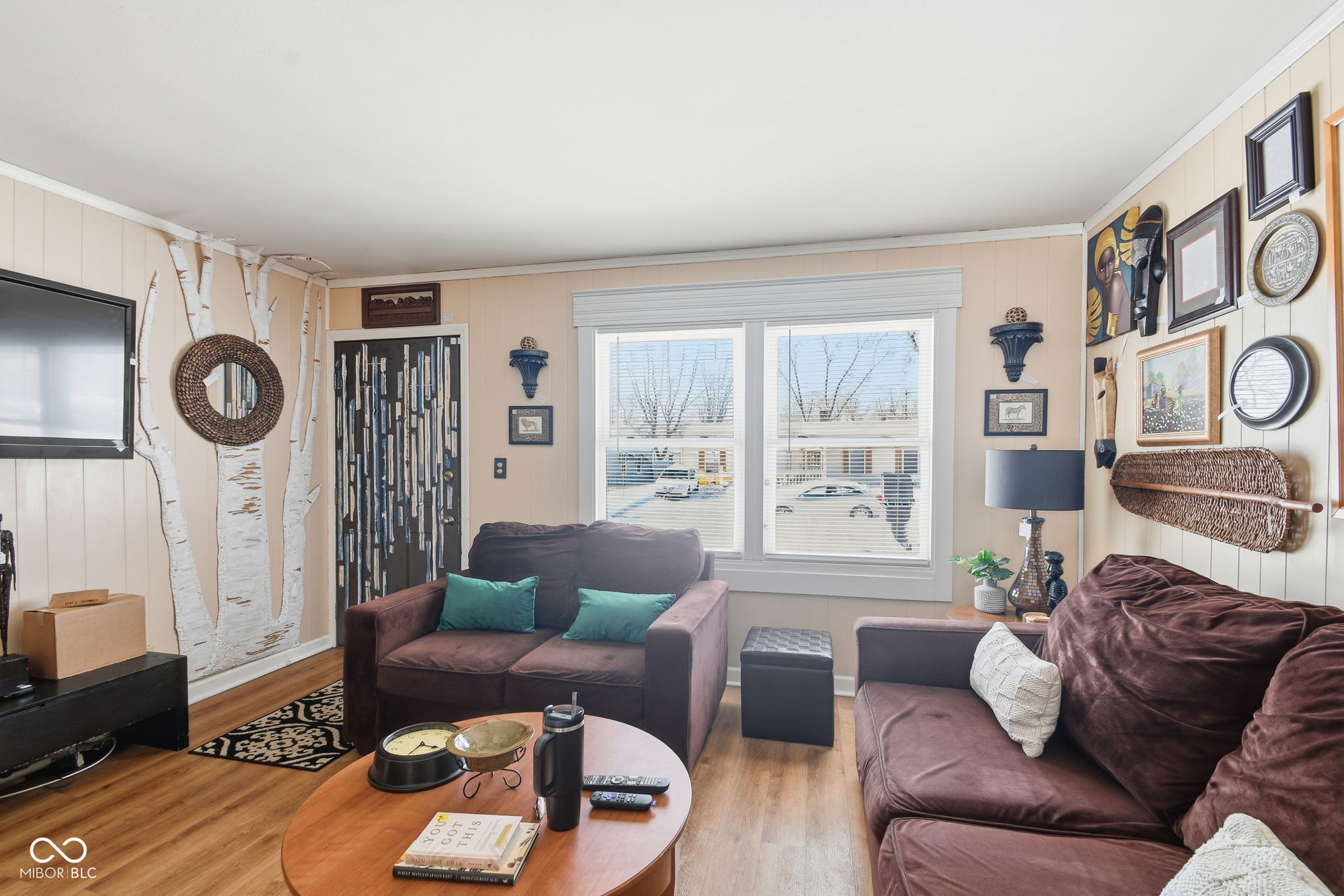 3501 N Lynhurst Drive