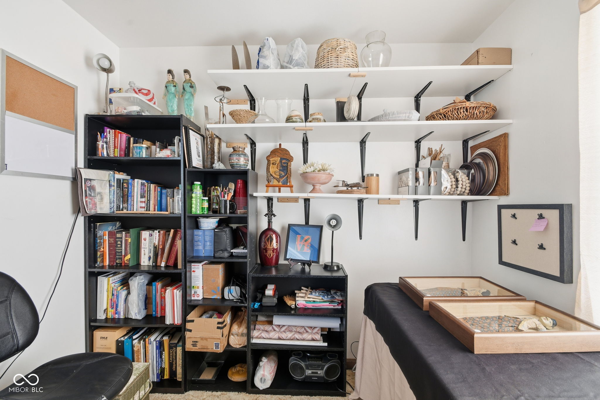 3501 N Lynhurst Drive