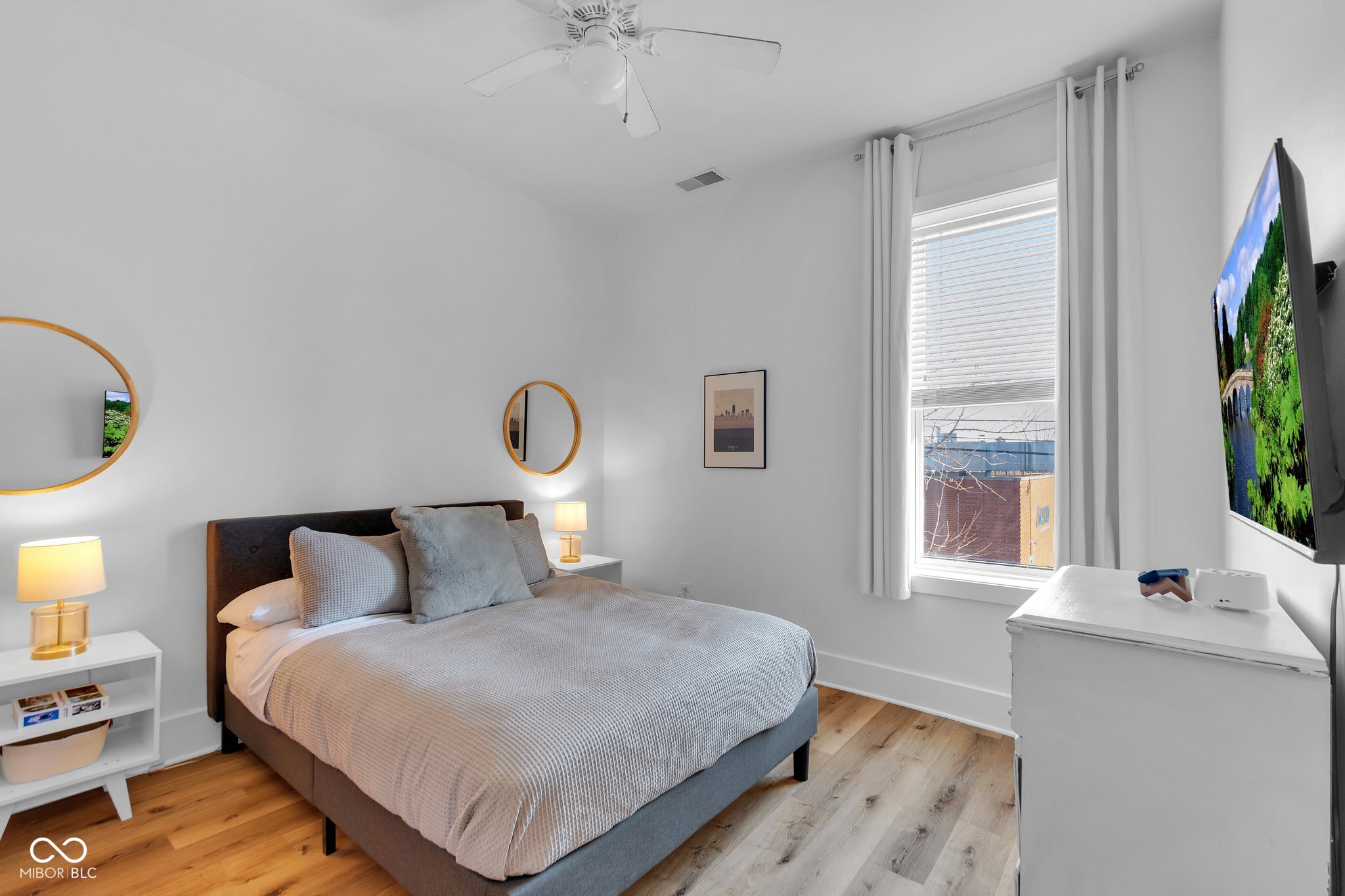 304 N College Avenue Unit: APT A