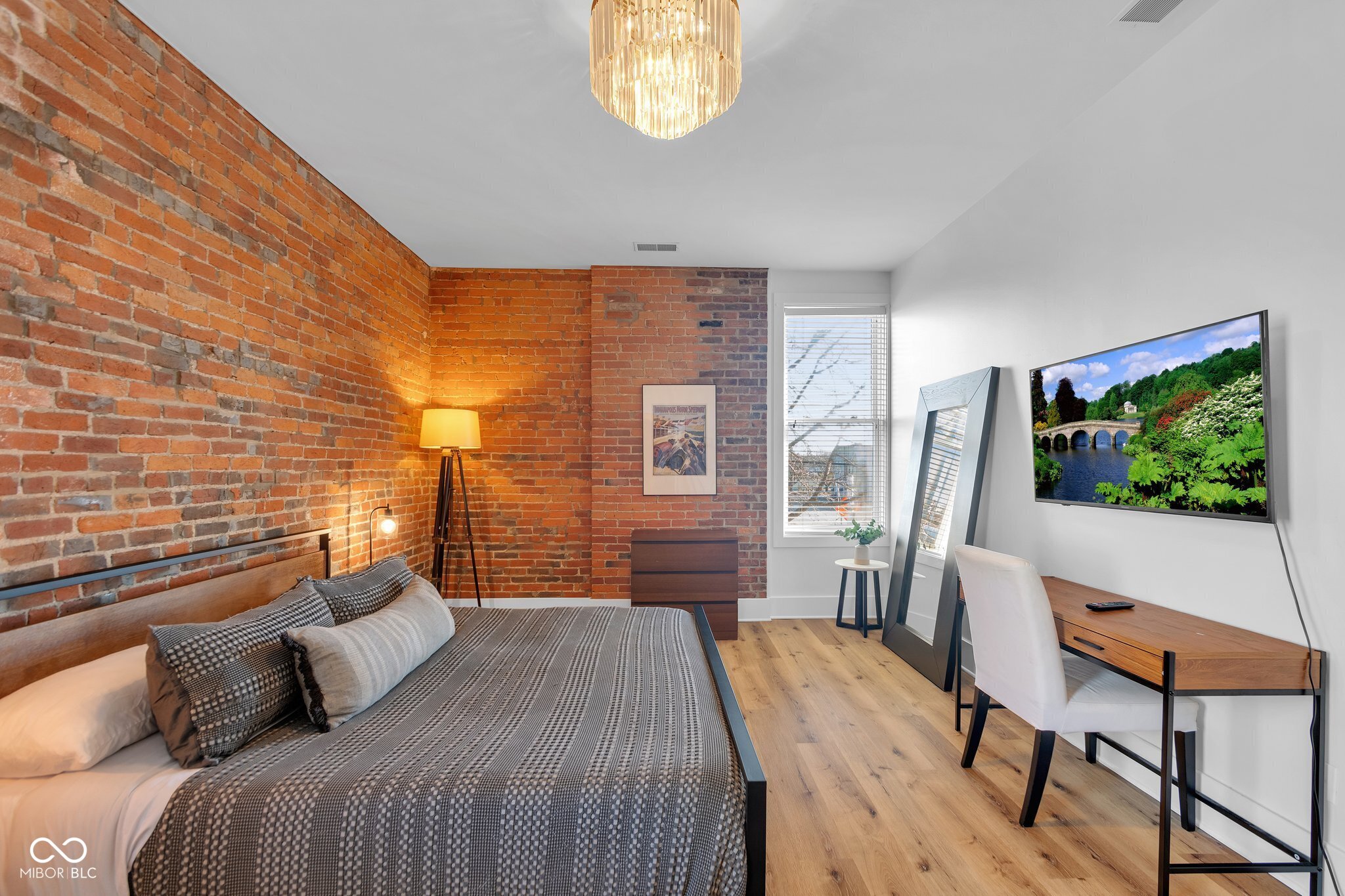 304 N College Avenue Unit: APT A