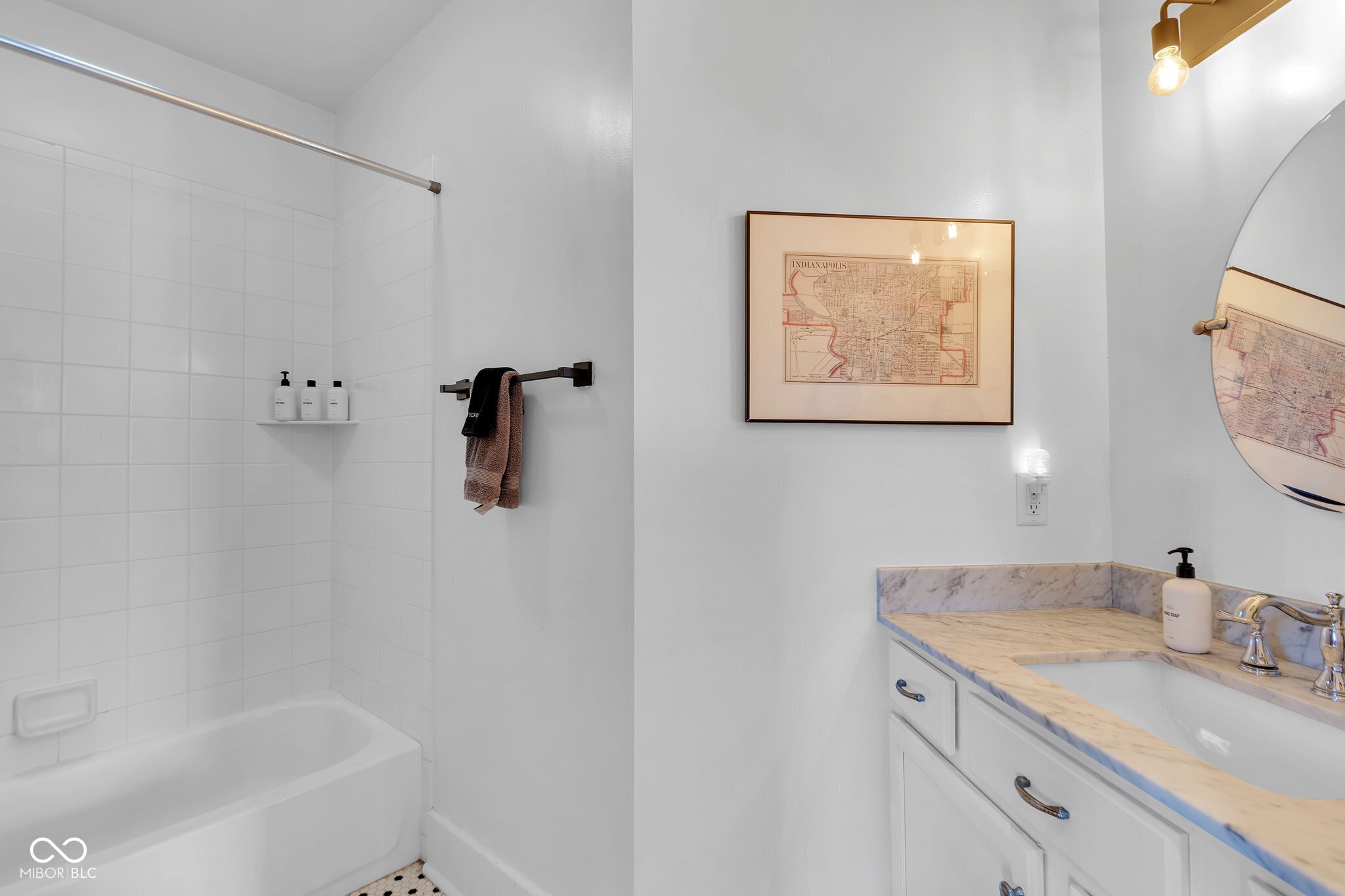 304 N College Avenue Unit: APT A