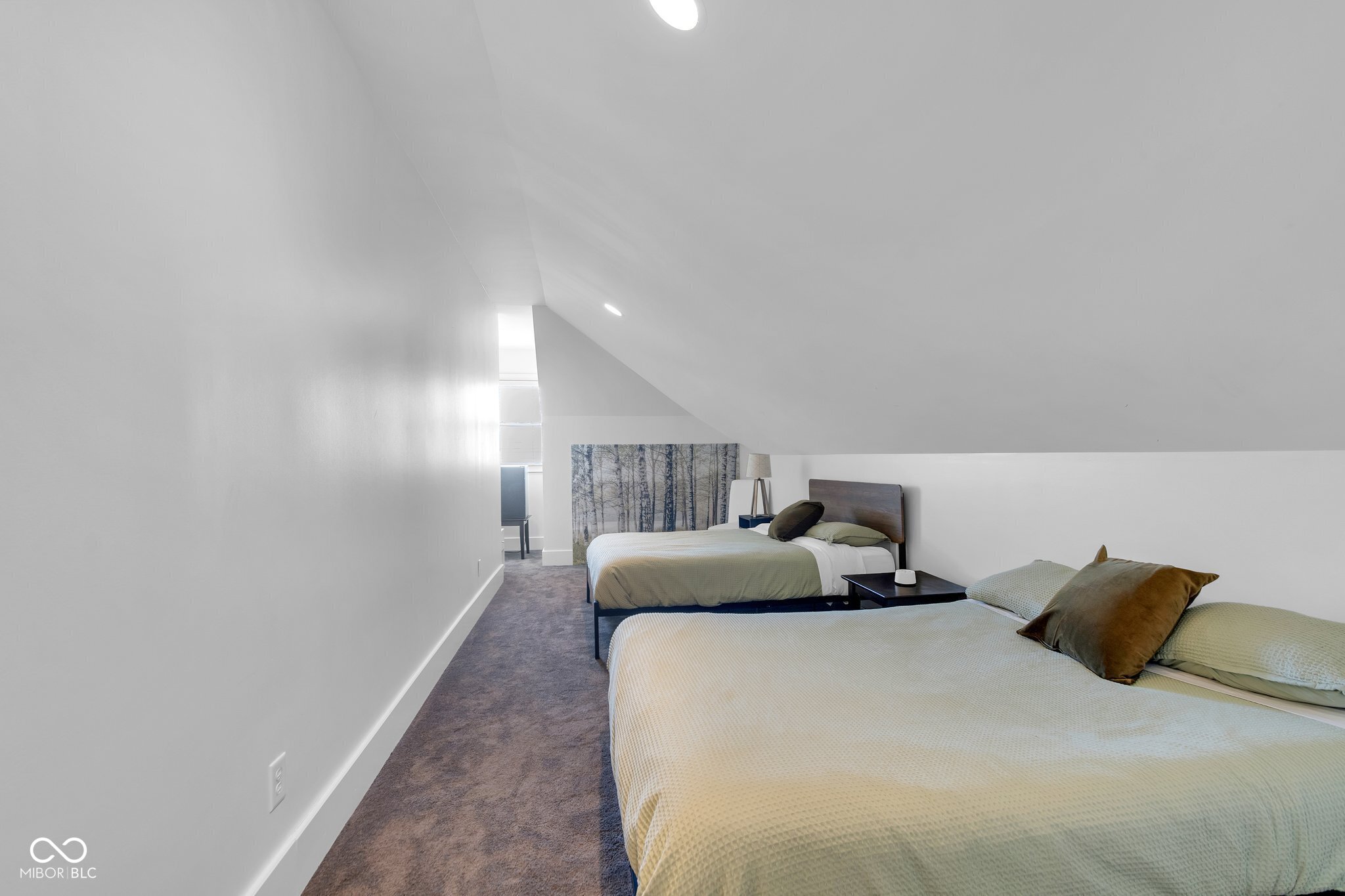 304 N College Avenue Unit: APT A