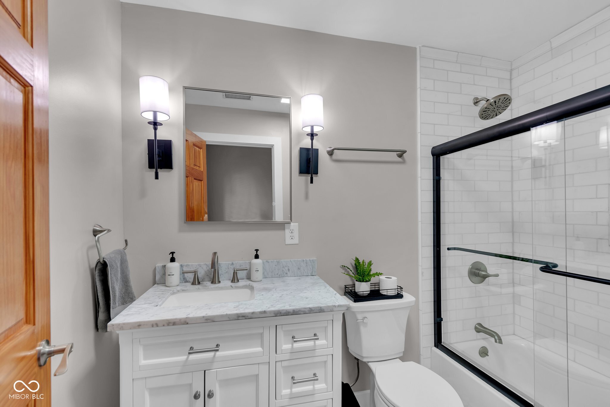 304 N College Avenue Unit: APT A