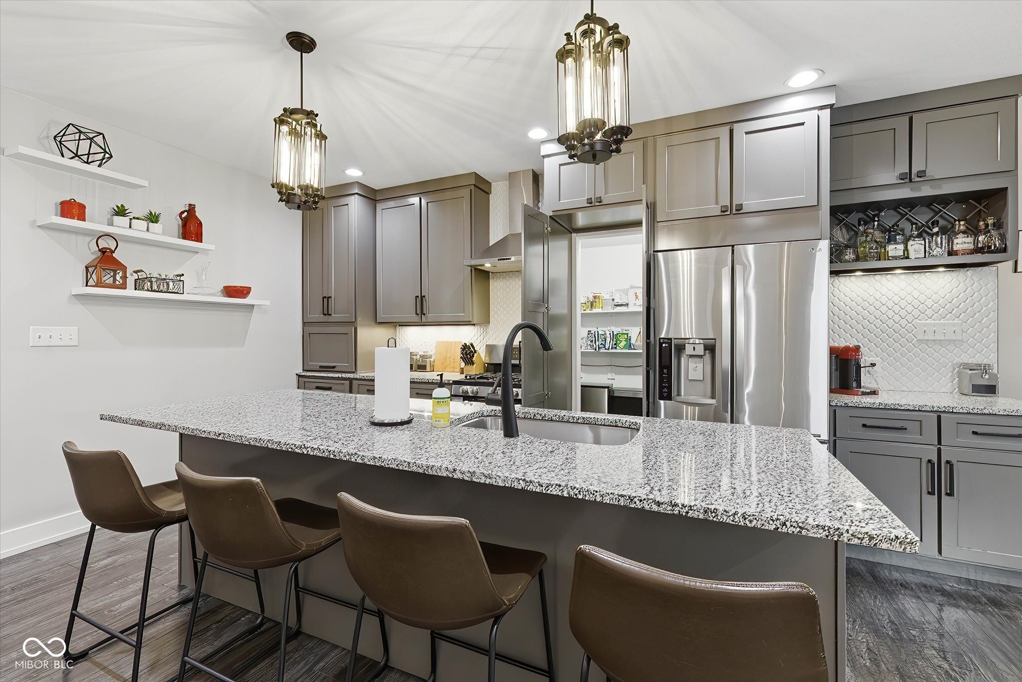 812 E Minnesota Street