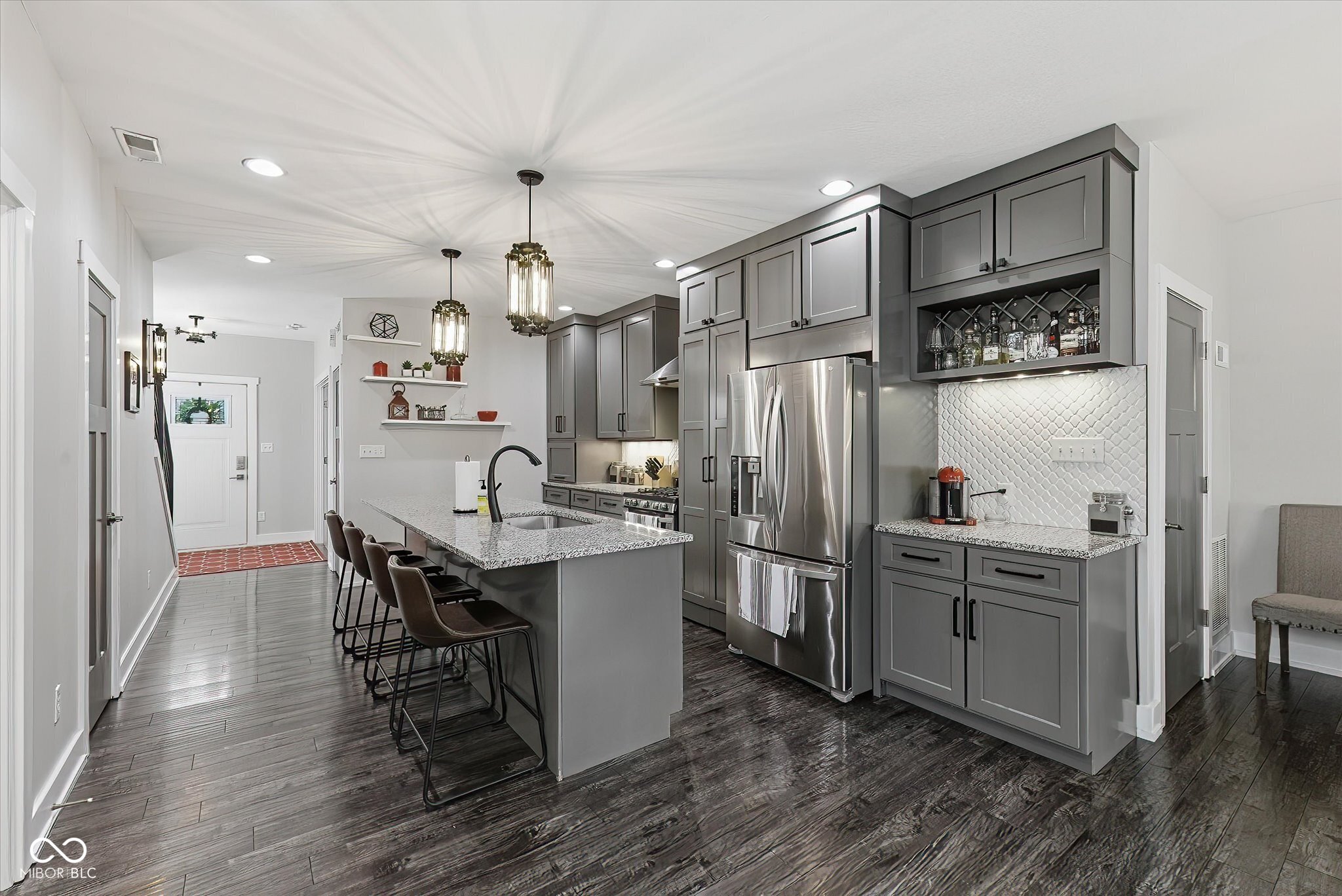 812 E Minnesota Street