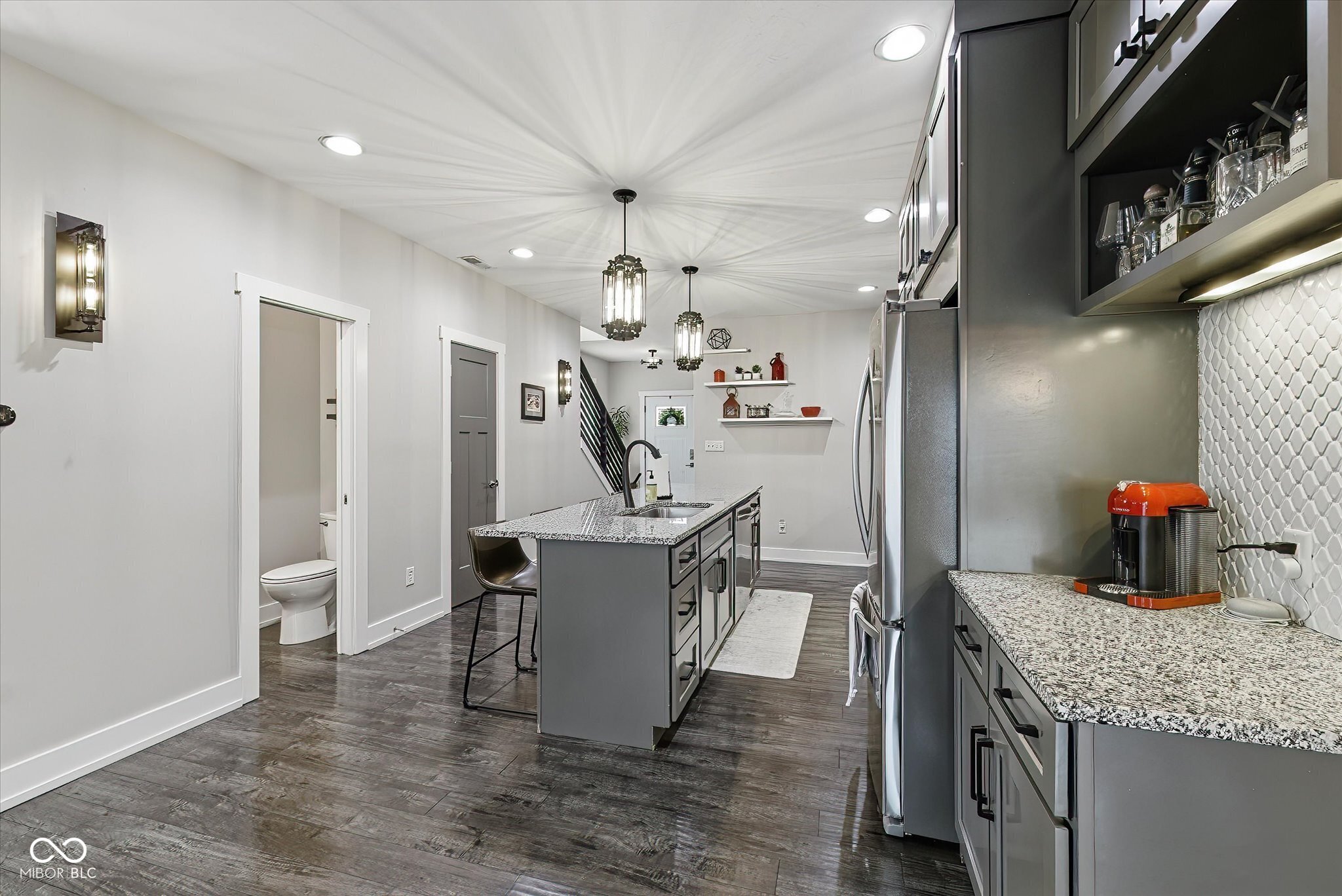 812 E Minnesota Street