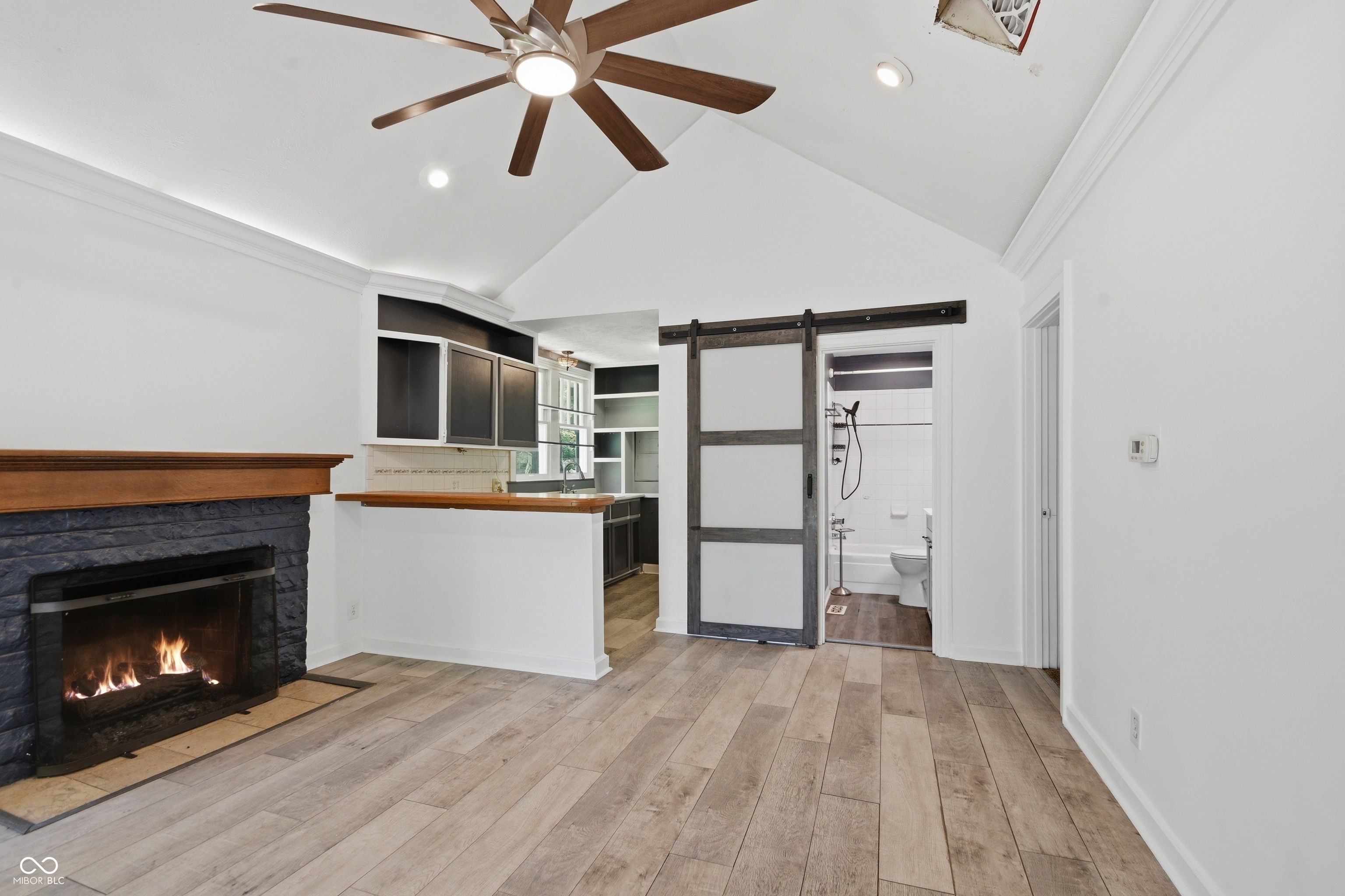 1526 E 75th Street