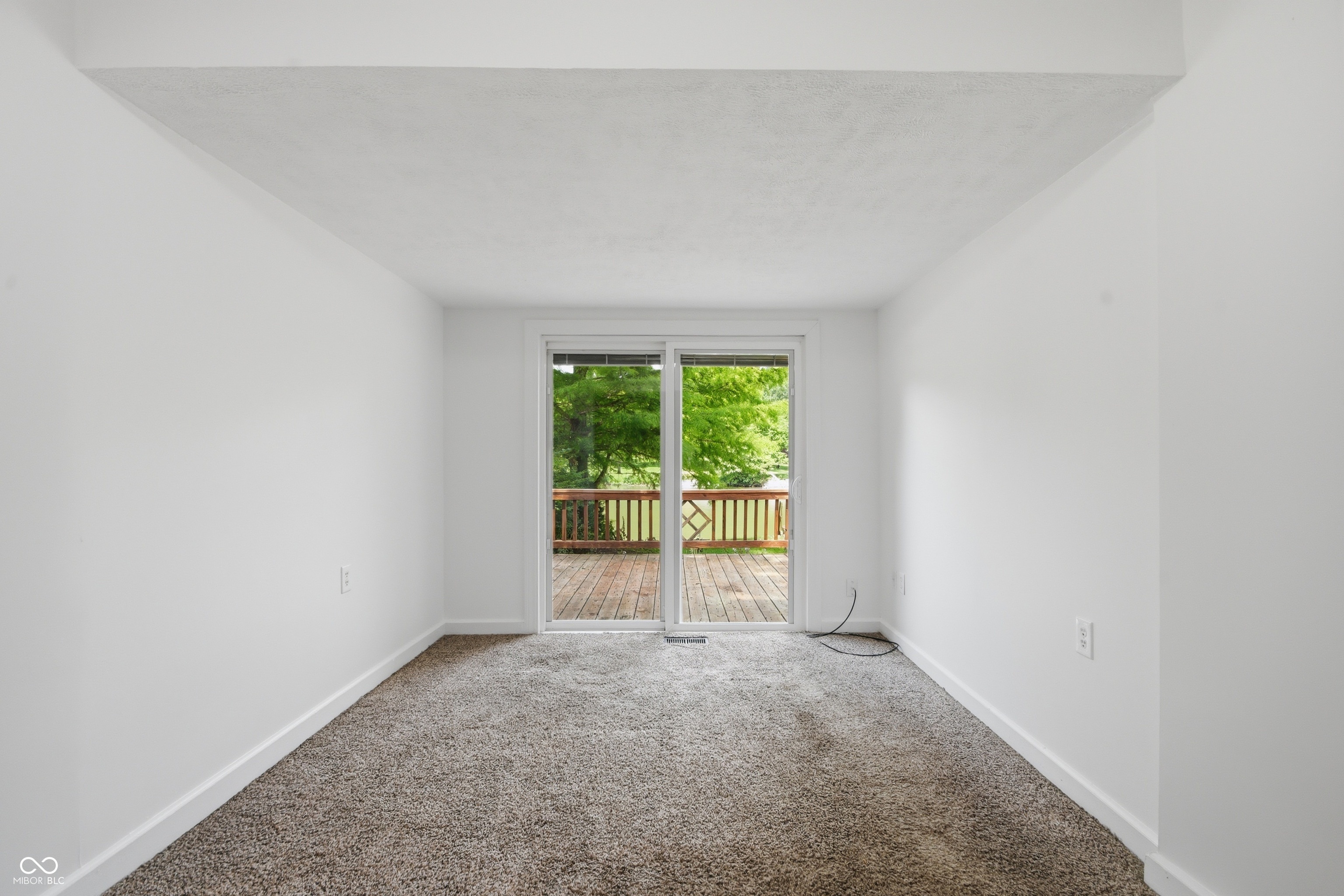 1526 E 75th Street