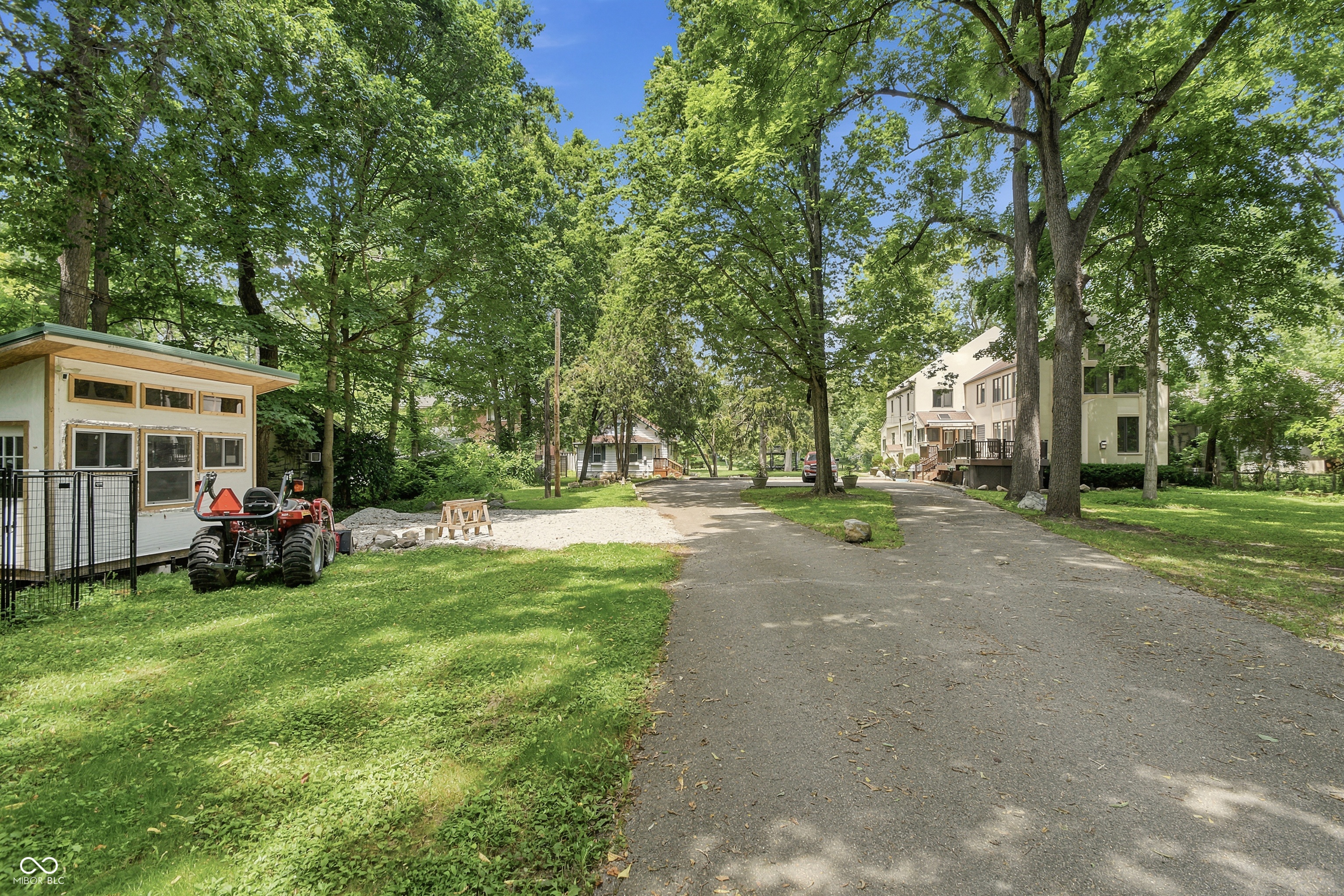 1526 E 75th Street