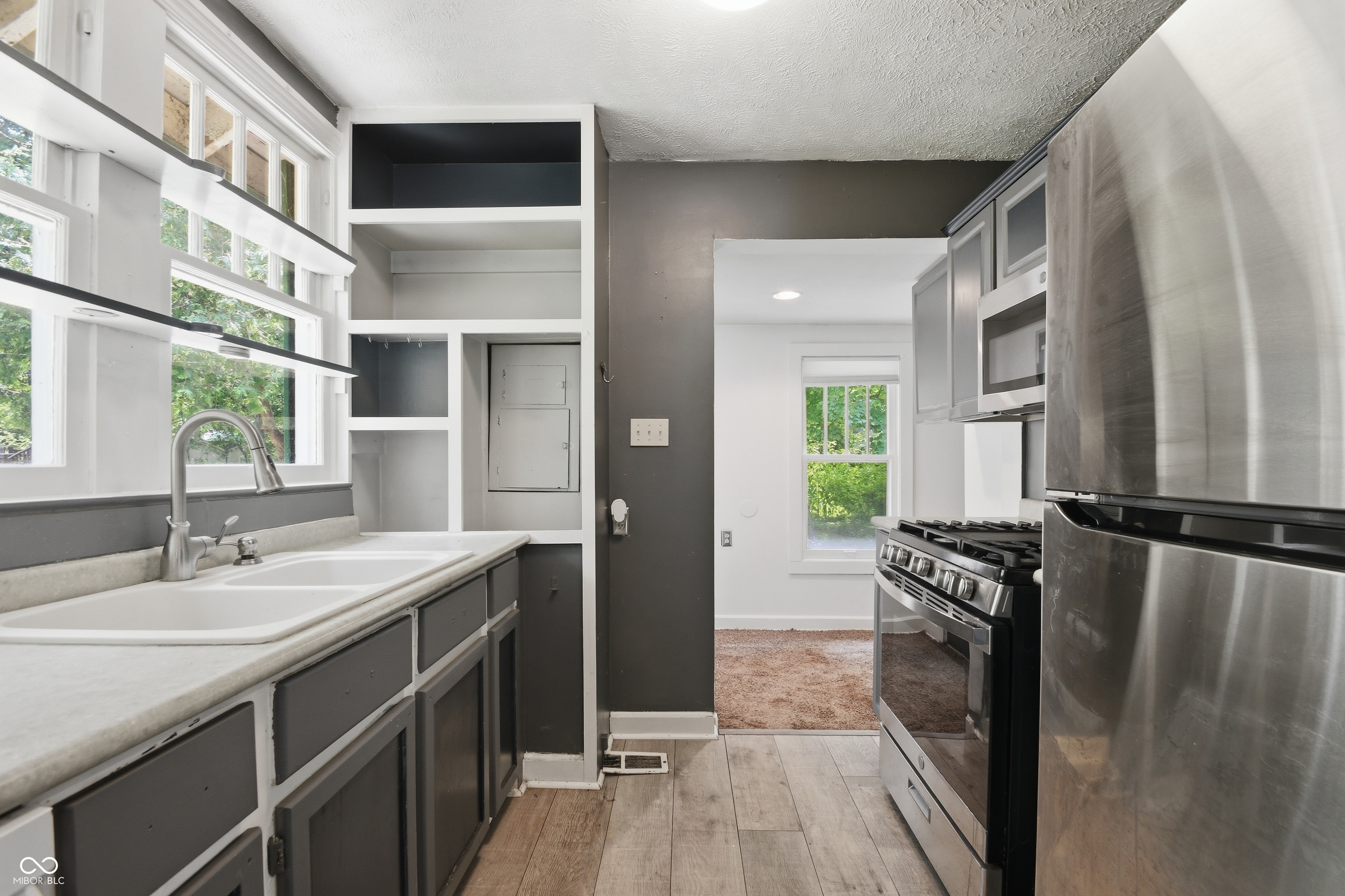 1526 E 75th Street