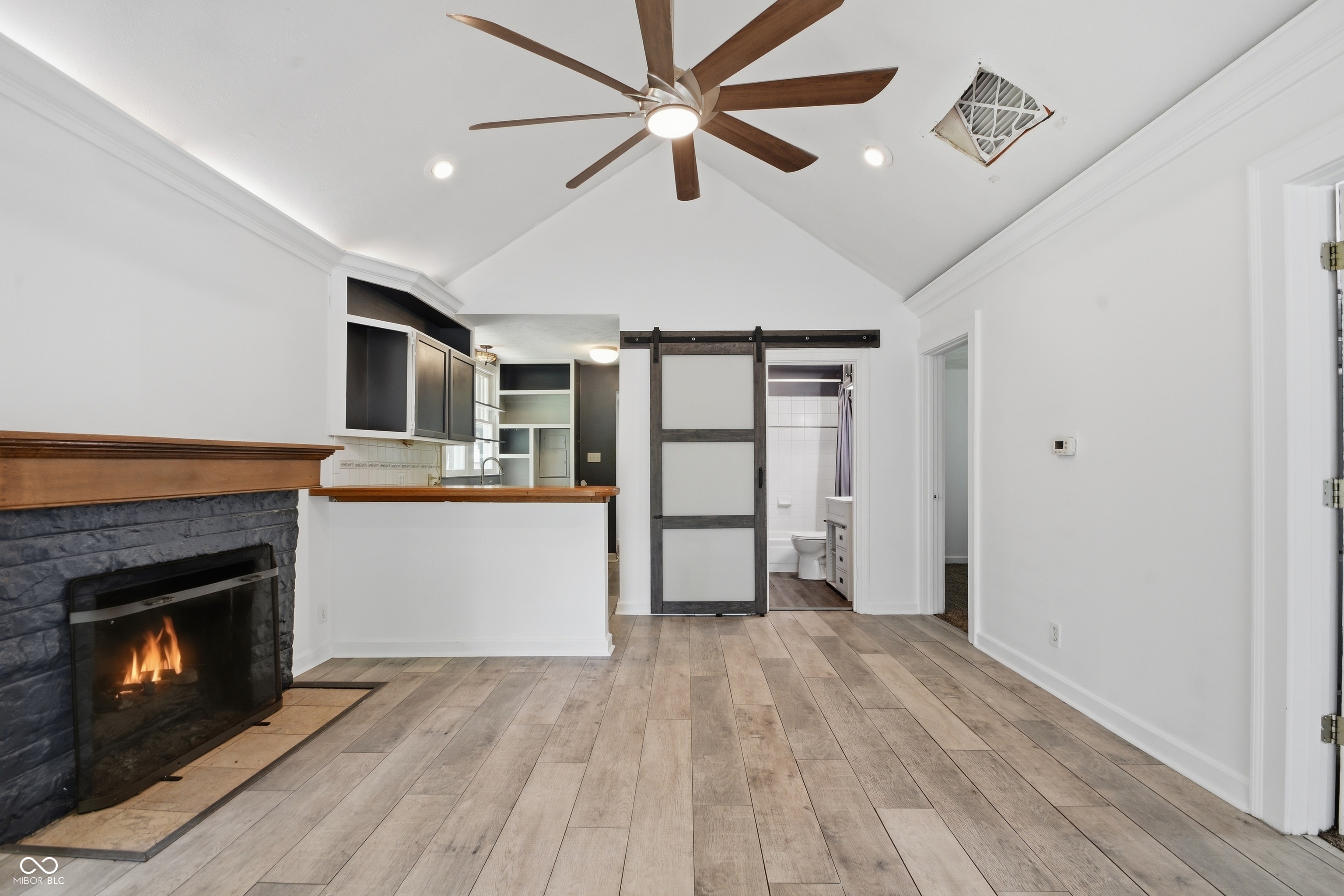 1526 E 75th Street