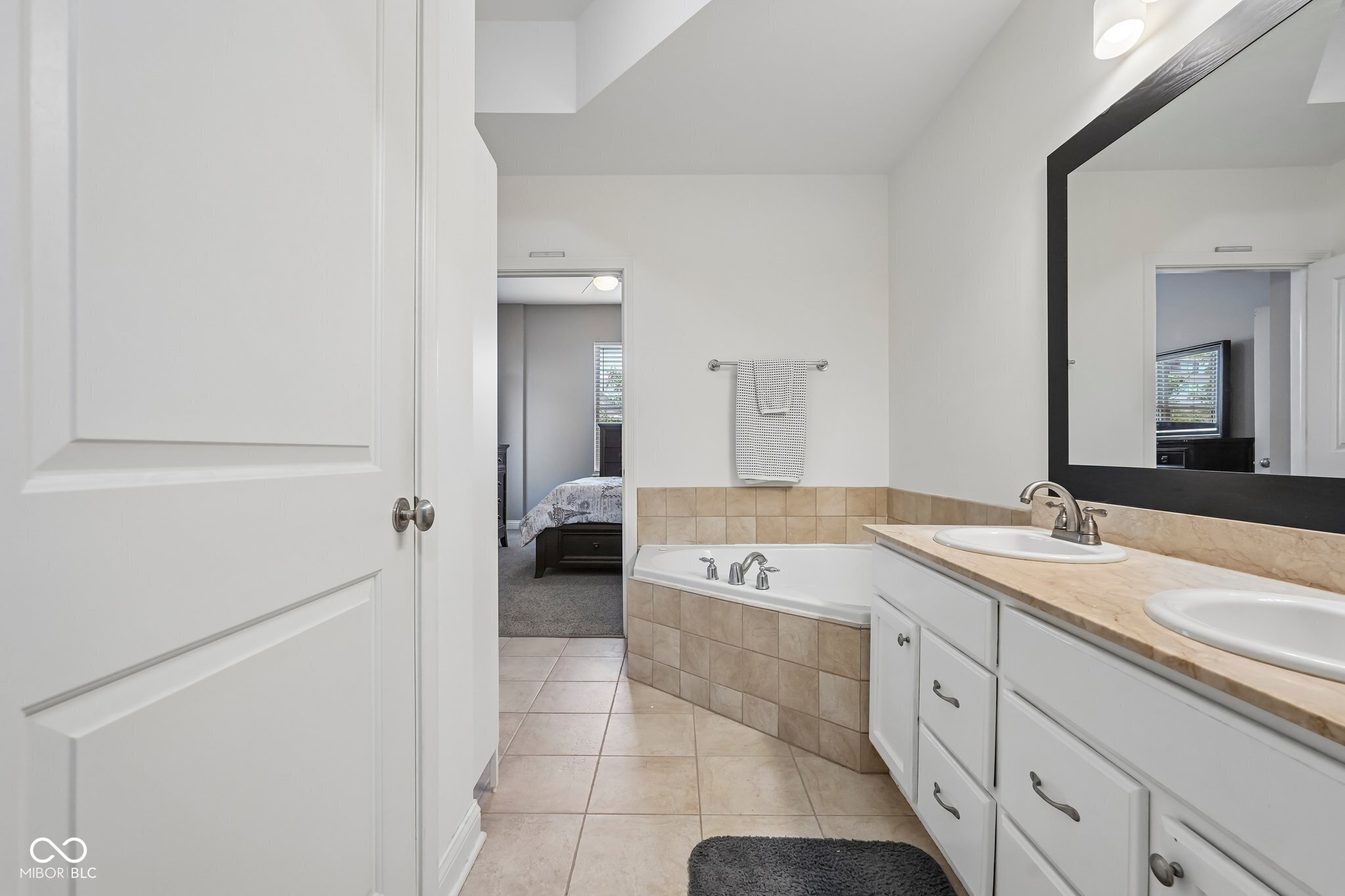 355 E Ohio Street Unit: 223