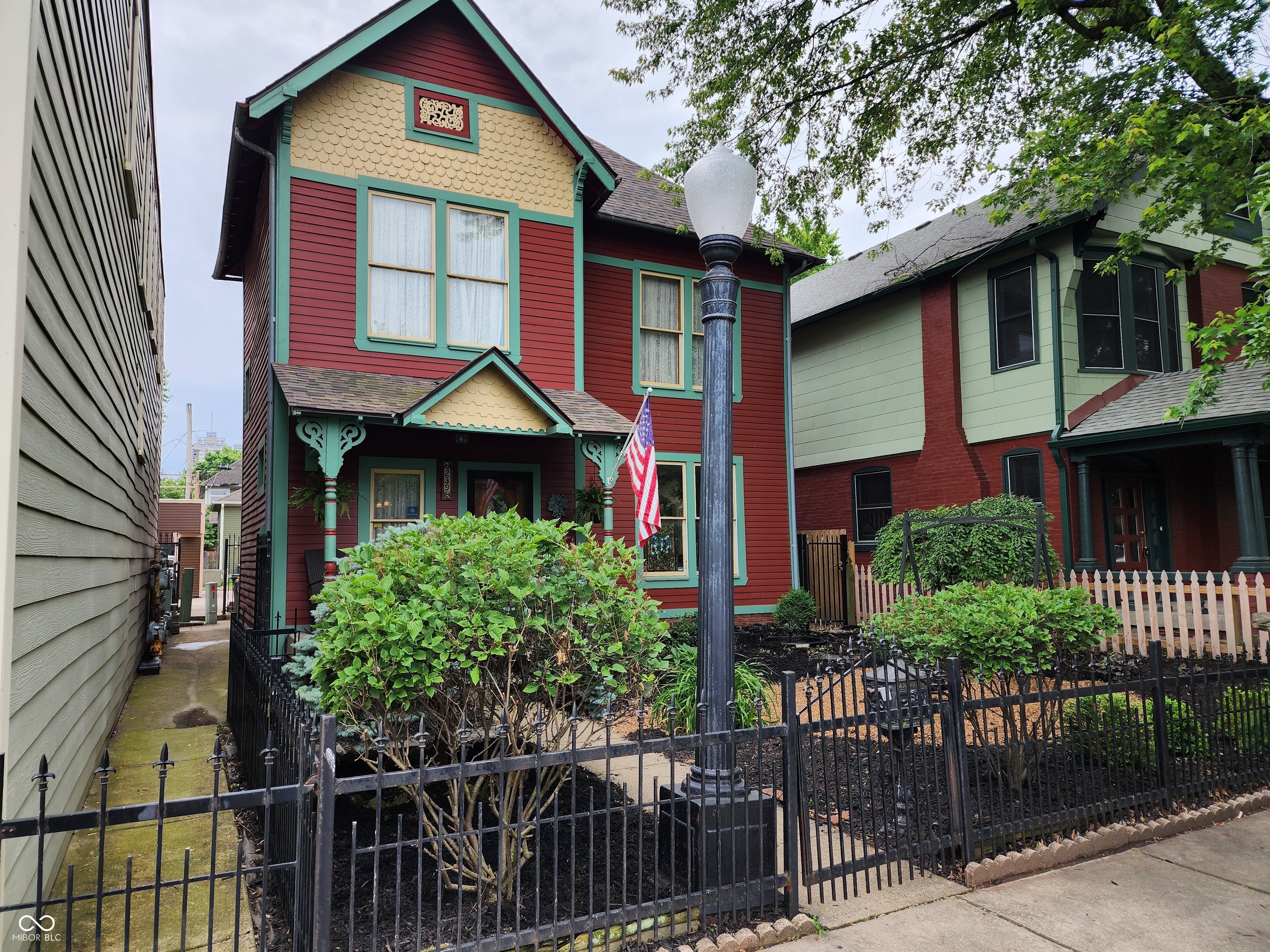 239 E 11th Street