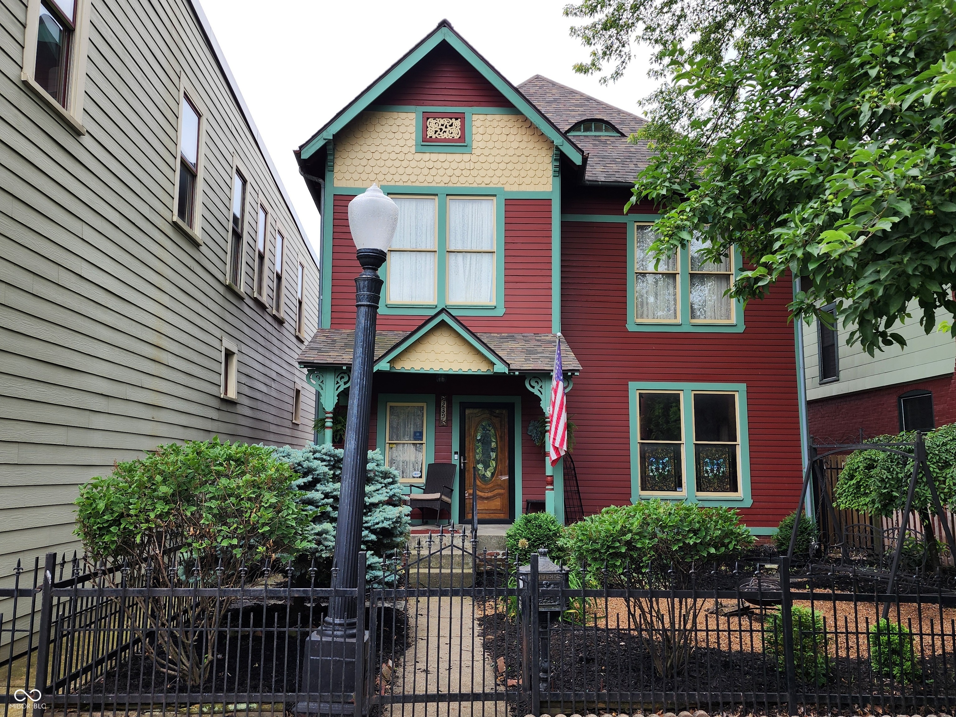239 E 11th Street