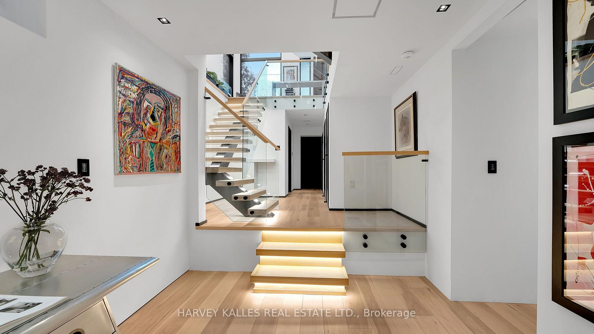 4 Douglas Crescent, Toronto