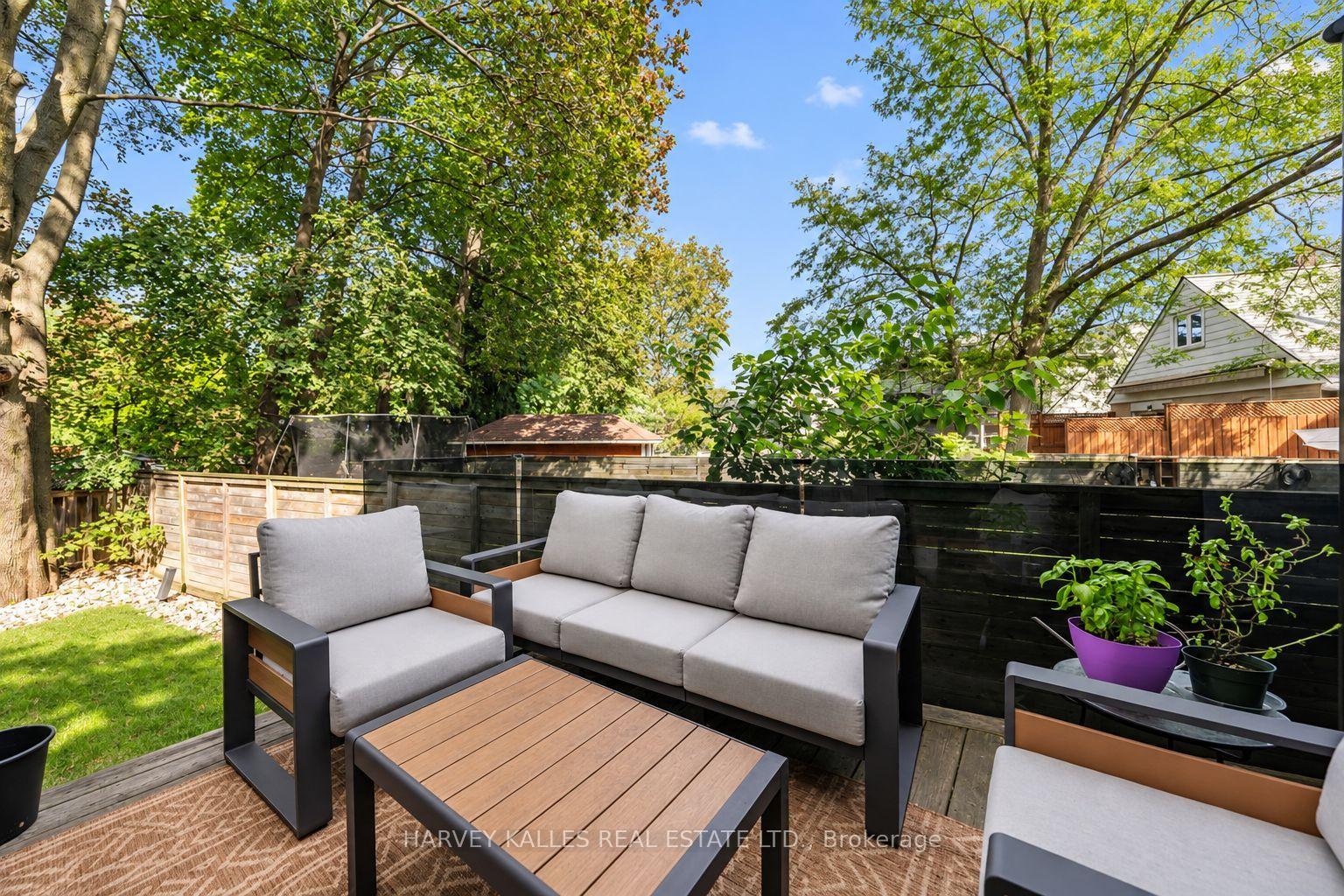 4 Douglas Crescent, Toronto