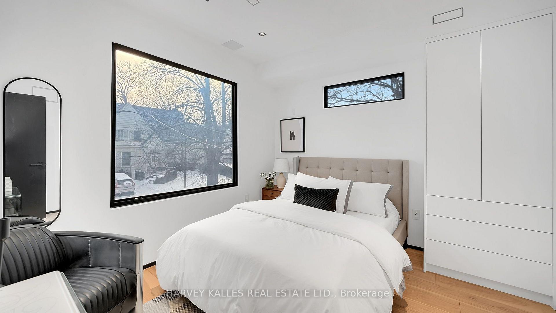 4 Douglas Crescent, Toronto