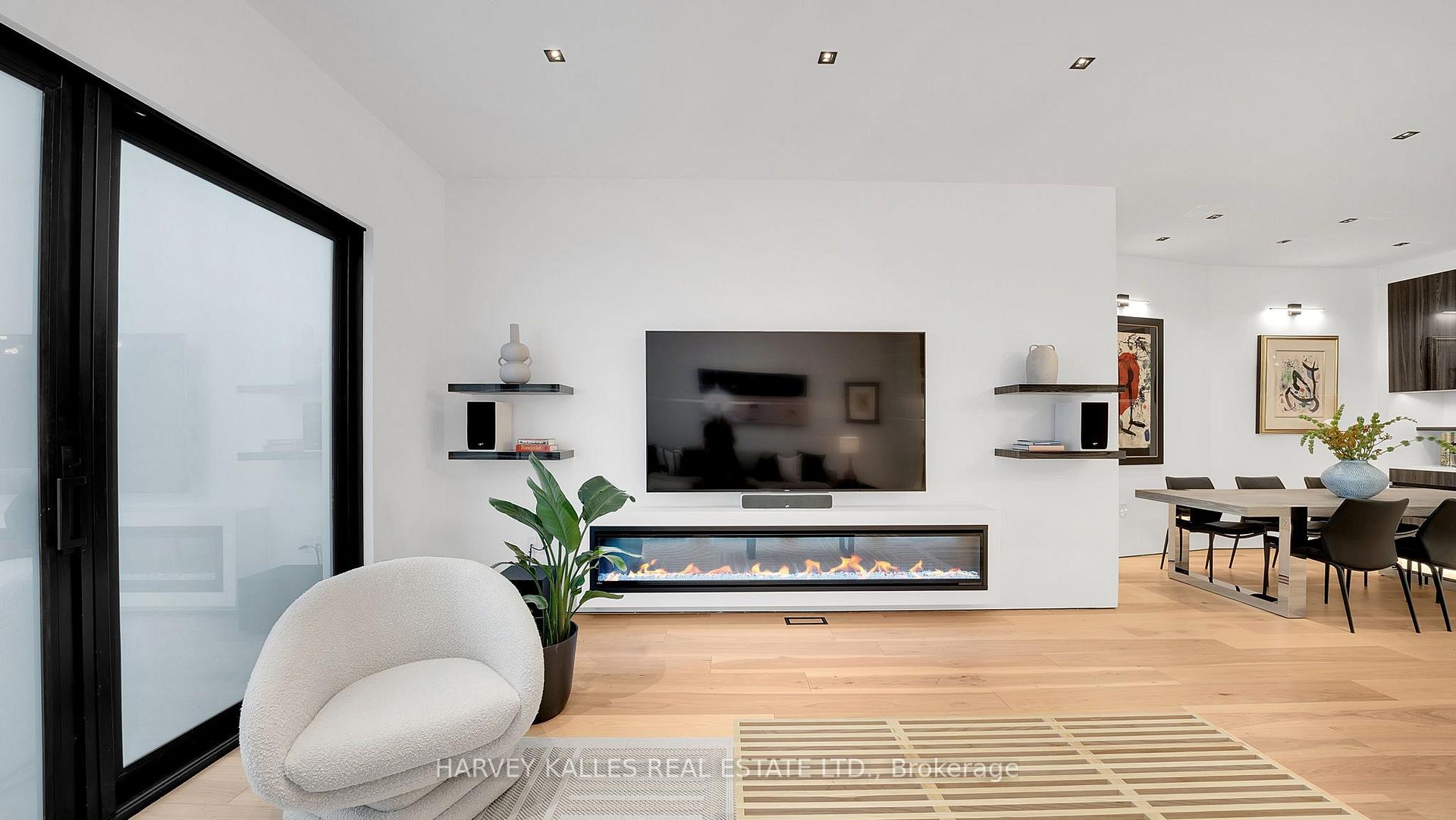 4 Douglas Crescent, Toronto