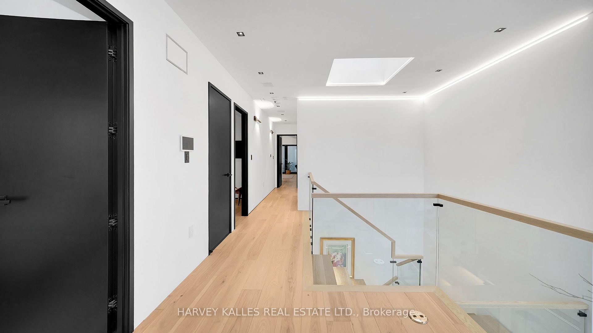 4 Douglas Crescent, Toronto