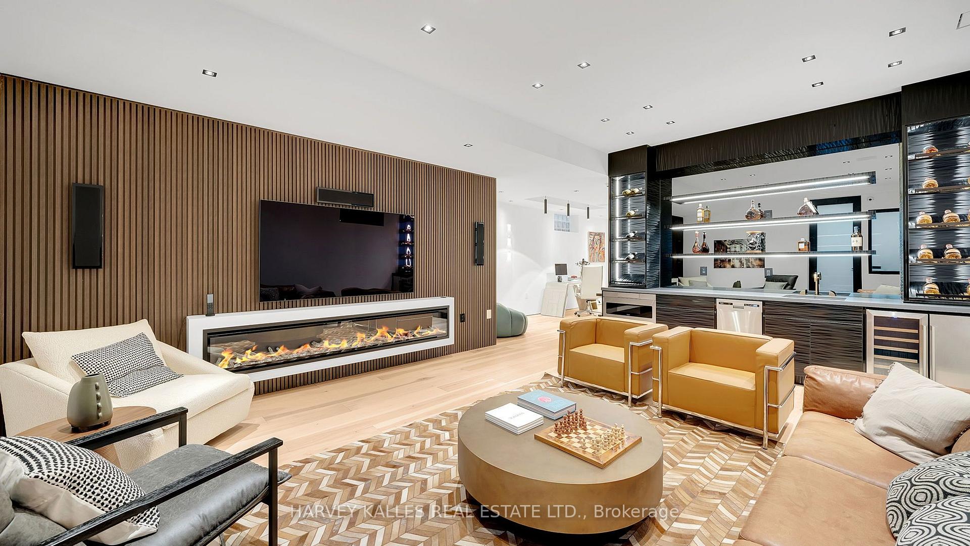4 Douglas Crescent, Toronto