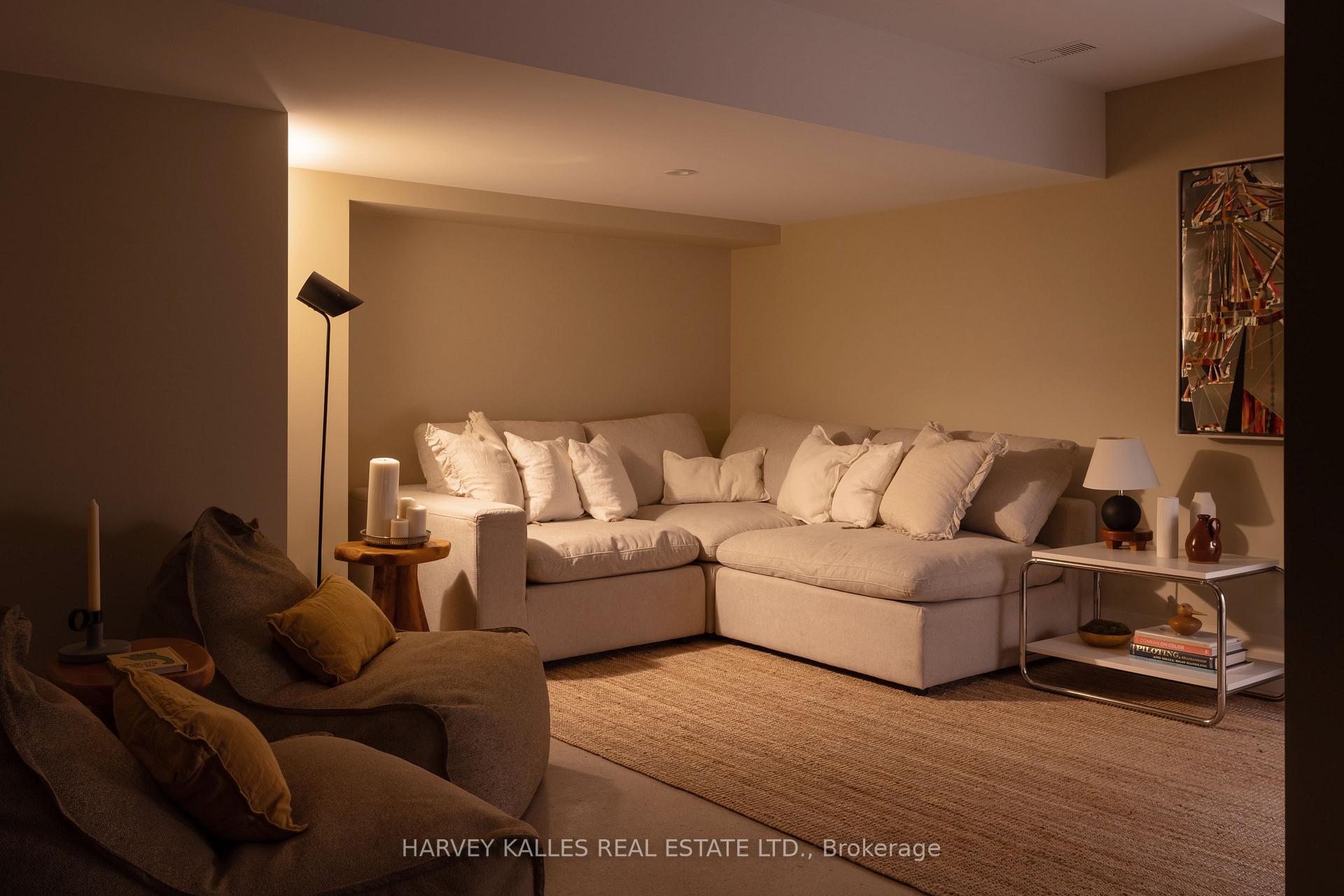 157 Hallam Street A, Toronto Unit: A