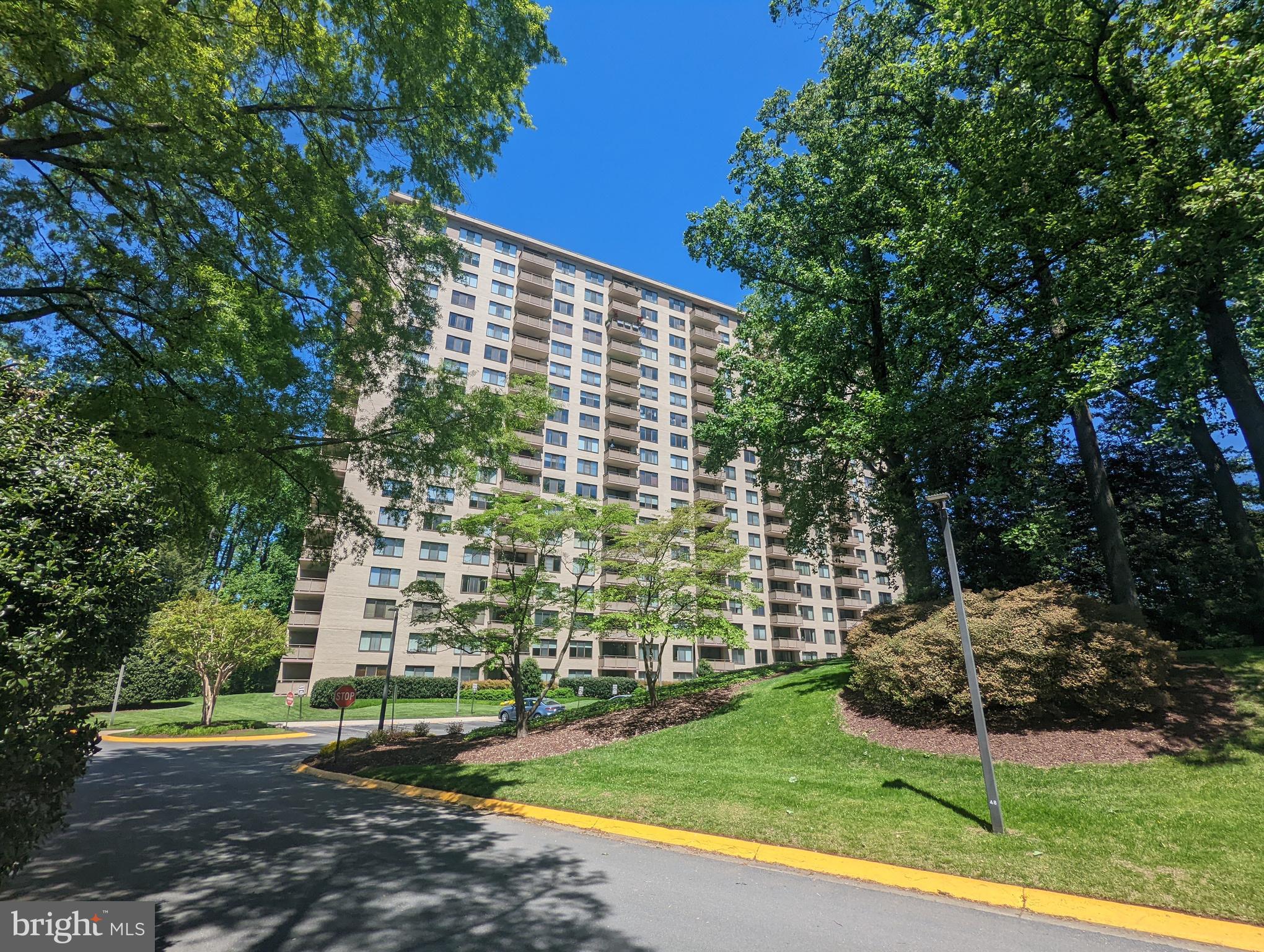 5225 POOKS HILL ROAD 1409N