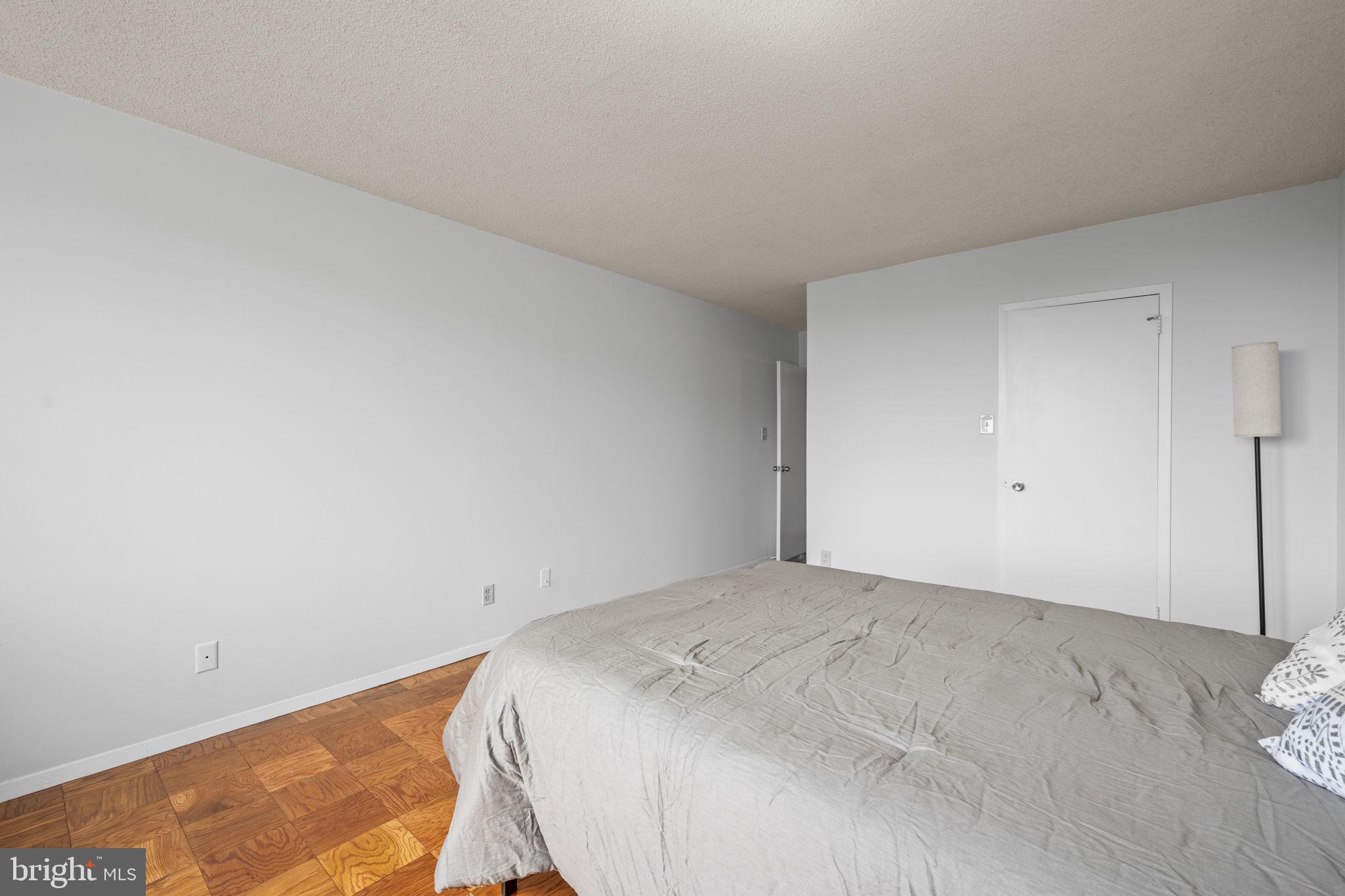 5225 POOKS HILL ROAD 1409N