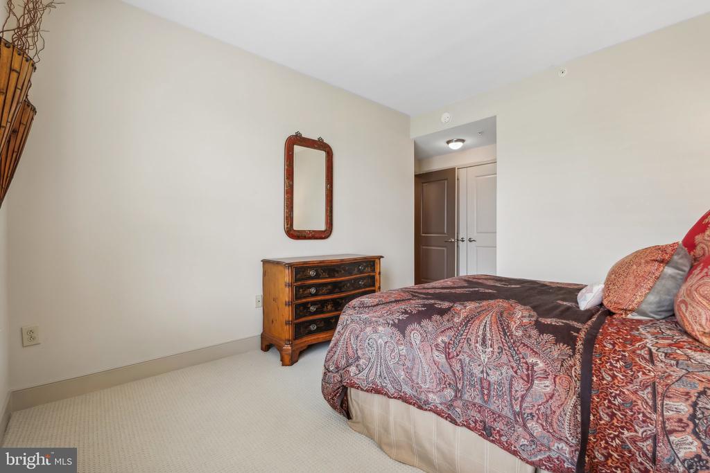 12500 PARK POTOMAC AVENUE 306S