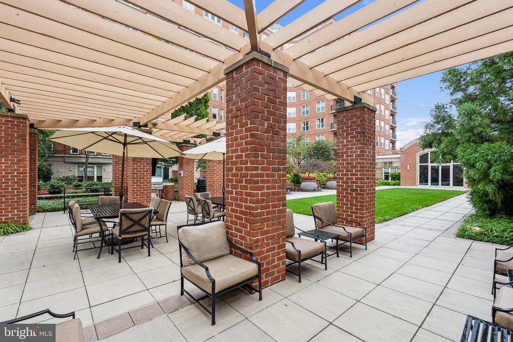 12500 PARK POTOMAC AVENUE 306S